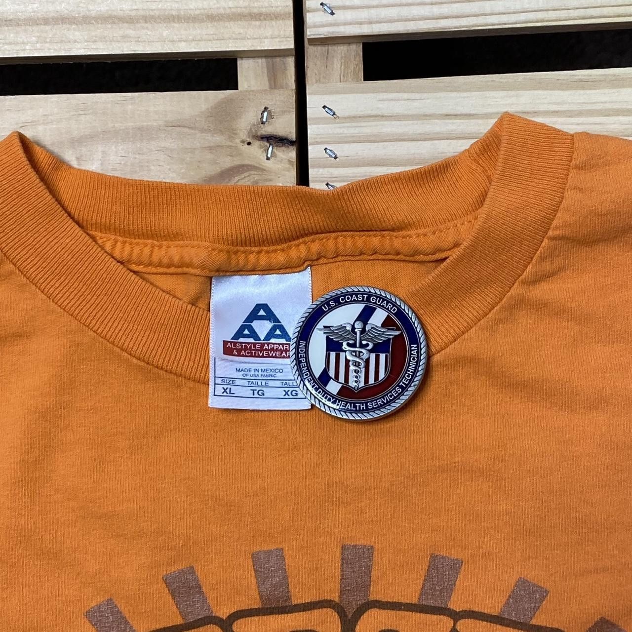 AAA Vintage Weezer Orange Band Tee Size XL Size US XL / EU 56 / 4 - 4 Thumbnail