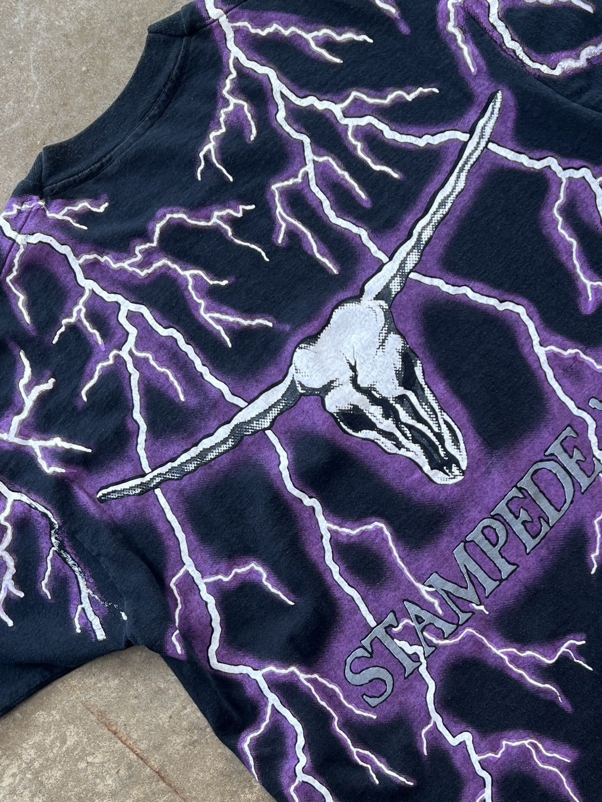 Band Tees Vintage 90s Brooks & Dunn Electric Rodeo Lightning Tee Large Size US L / EU 52-54 / 3 - 3 Thumbnail