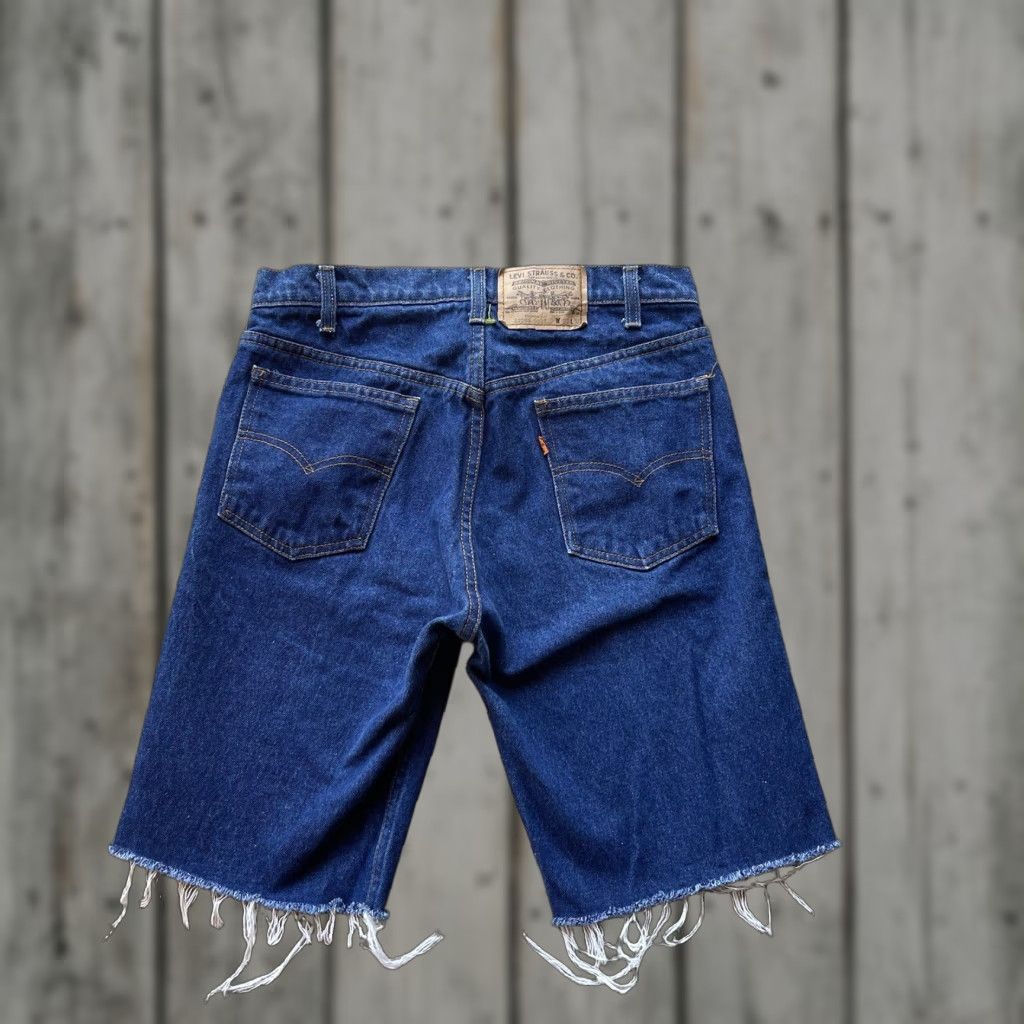 Levi's VINTAGE Levi's Bermuda Shorts Men 32 Blue Denim 505 Jorts 90s Hip Hop Orange Tab Relaxed Fit Mens Size US 32 / EU 48 - 1 Thumbnail