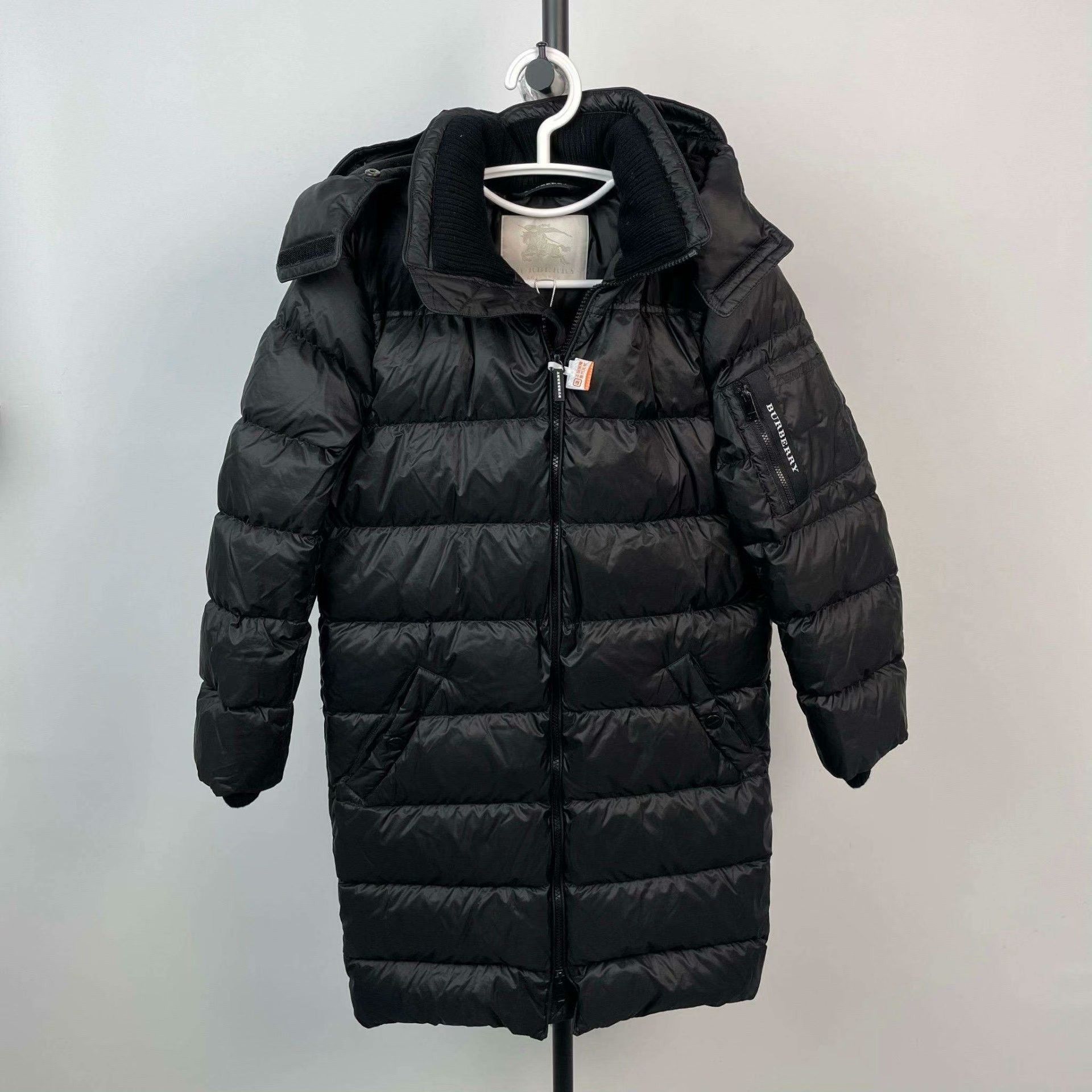 Burberry Burberry Down Long Black Heavy Coat S Men Size US S / EU 44-46 / 1 - 1 Thumbnail