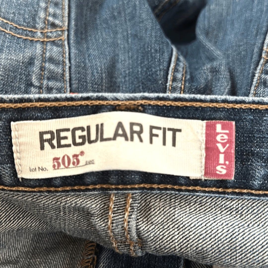 Levi's **Levi's 505 Men's Straight Leg Jeans Size 34 Blue** User: Levi's 505 Men's Straight Leg Jeans Size 34 Blue Size US 34 / EU 50 - 7 Thumbnail