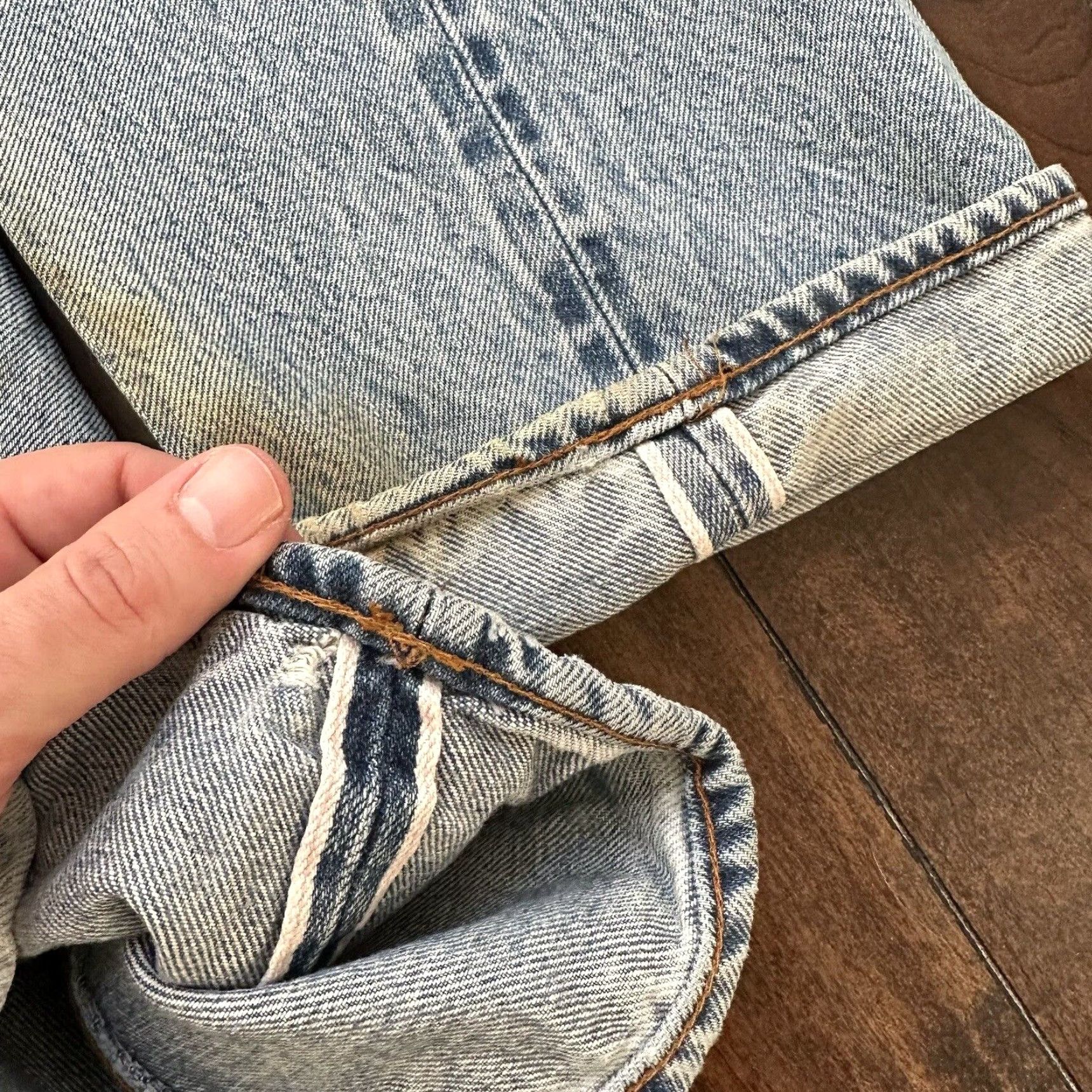 Levi's VINTAGE Levi's 501 XX Jeans 30x36 Light Wash Distressed Classic Fit 80s USA Mens Size US 30 / EU 46 - 2 Thumbnail