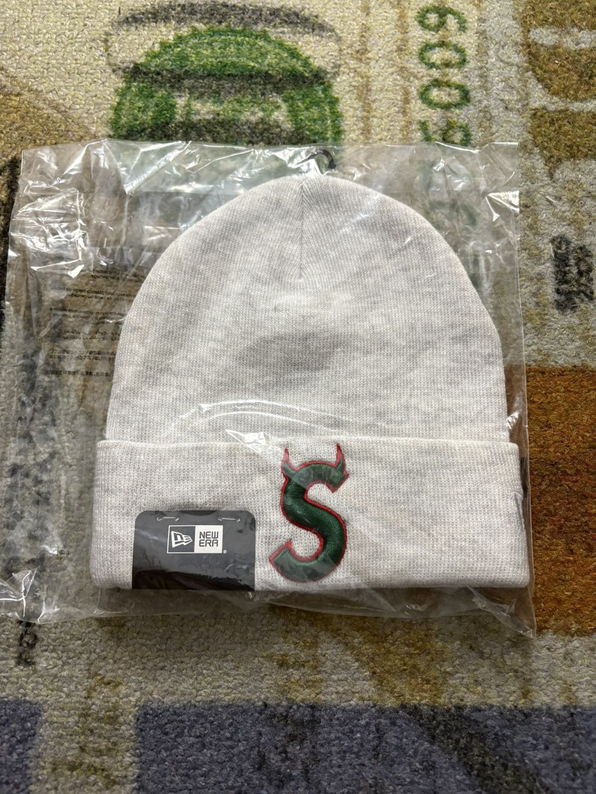 New Era × Supreme Supreme New Era Devil S Logo Beanie Size ONE SIZE - 1 Thumbnail