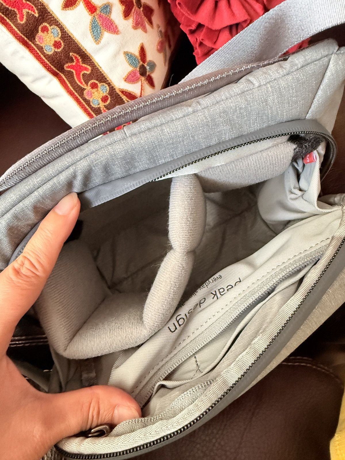 Other Peak Design Ash Gray Everyday Sling 3L Camera Bag Size ONE SIZE - 3 Thumbnail