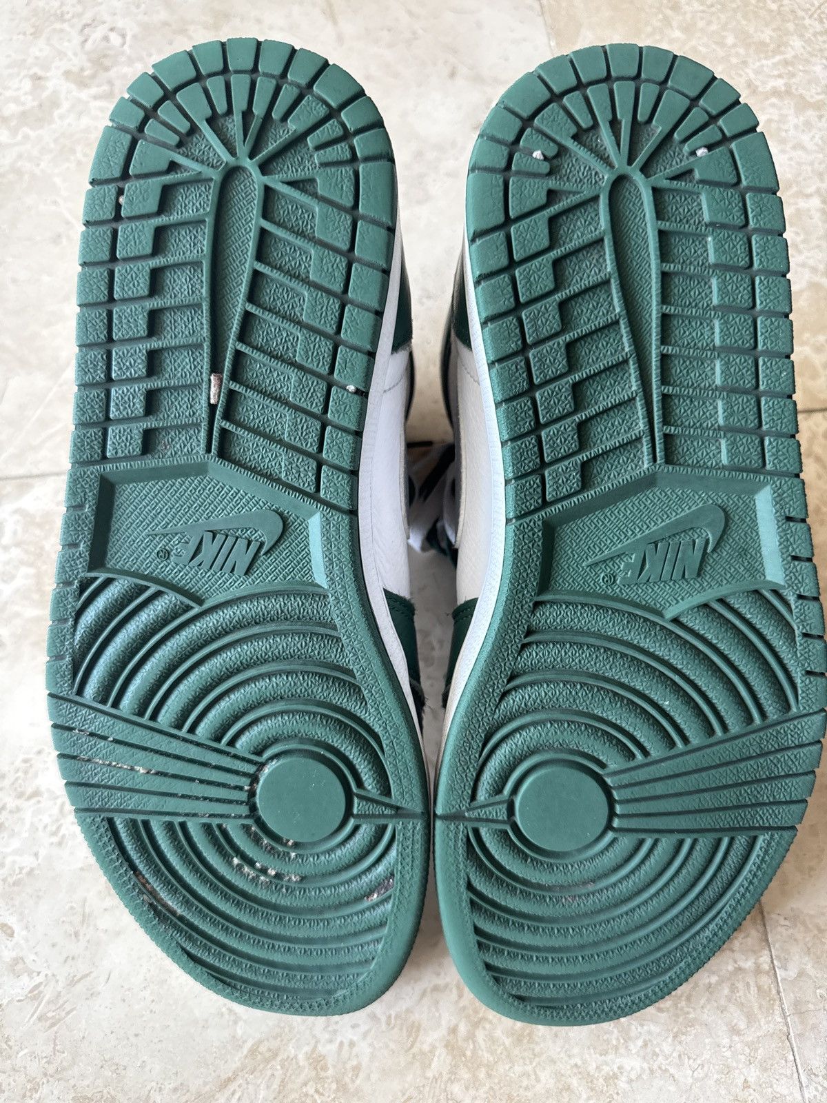 Air Jordan Retro High OG “Gorge Green”