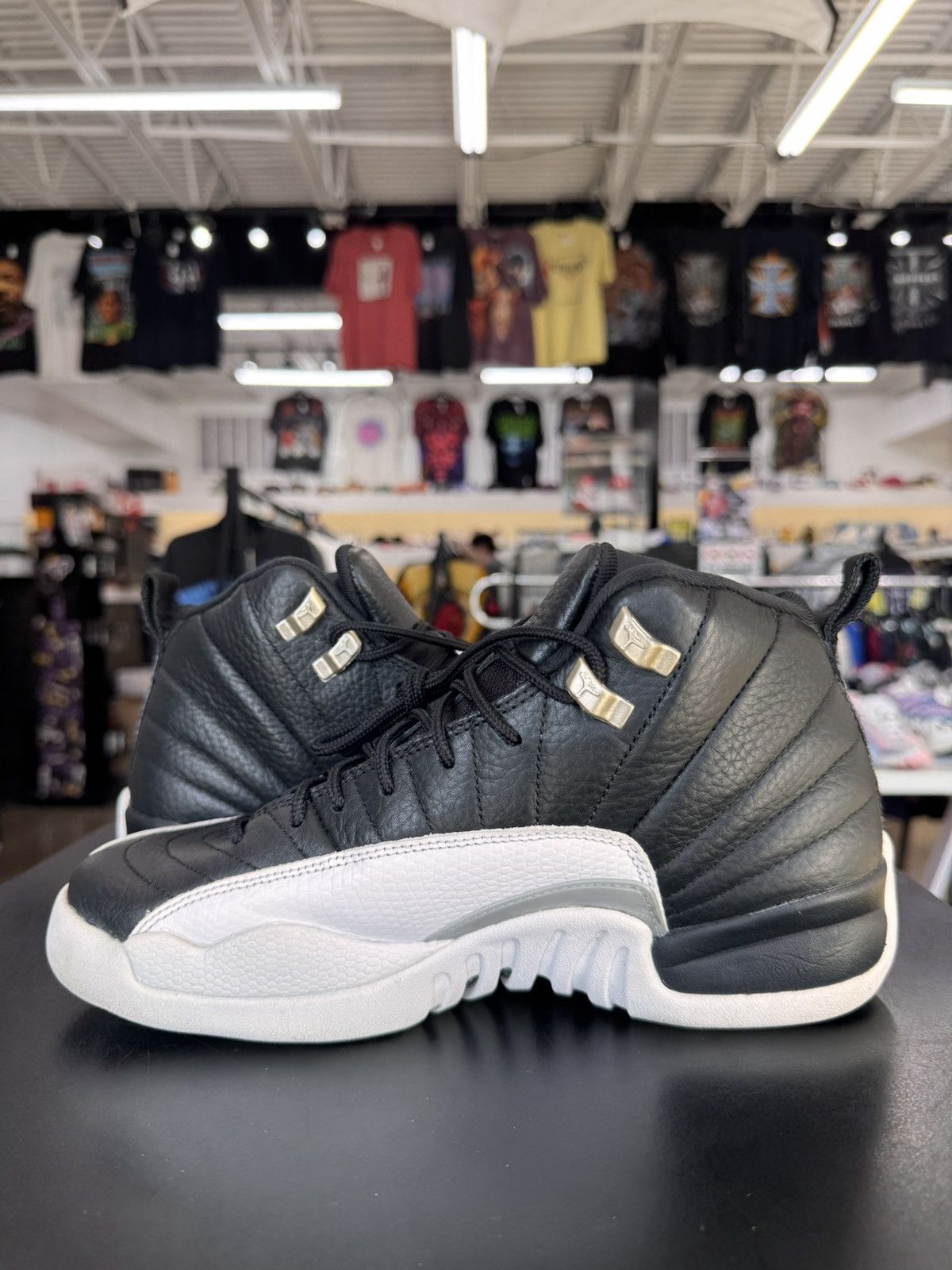 Jordan Brand Air Jordan 12 Playoffs Size 7Y (2022) Size US 7 / EU 40 - 4 Thumbnail