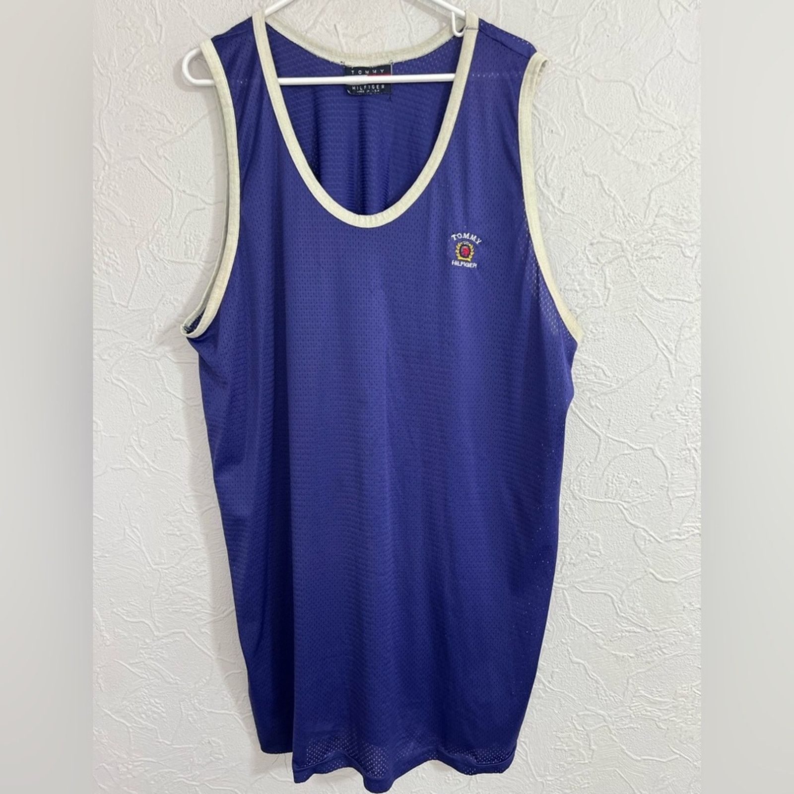 Tommy Hilfiger Vintage Tommy Hilfiger Basketball Jersey 90s MADE IN USA Size US XL / EU 56 / 4 - 1 Thumbnail