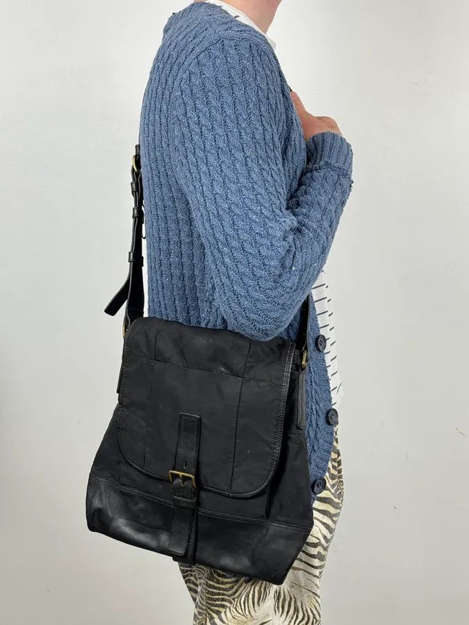 Prada 2000s Prada Black Hybrid Nylon Leather Shoulder Bag Size ONE SIZE - 3 Thumbnail