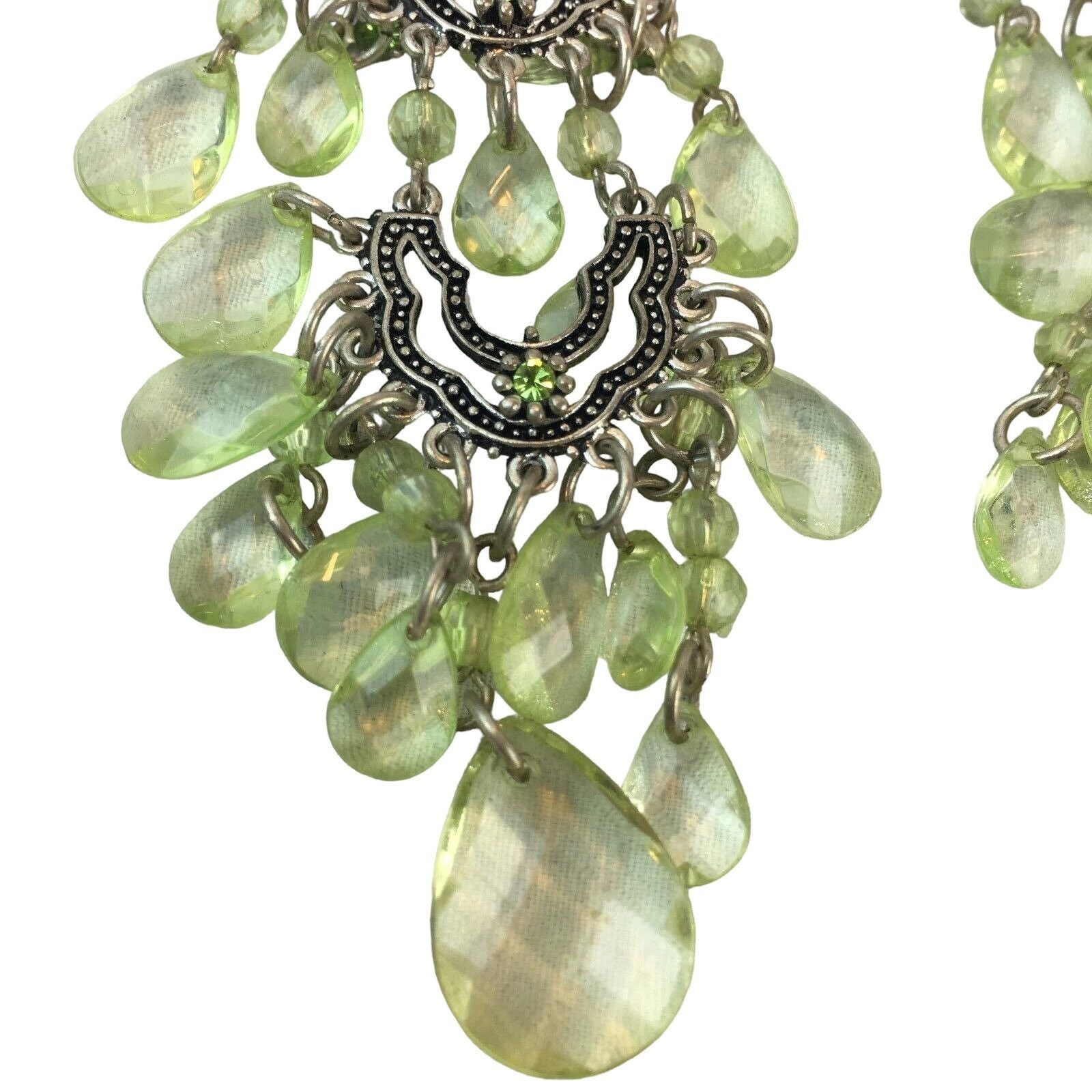 Other Vintage Silver Drop Earrings Dangle Lightweight Green Cluste Size ONE SIZE - 3 Thumbnail
