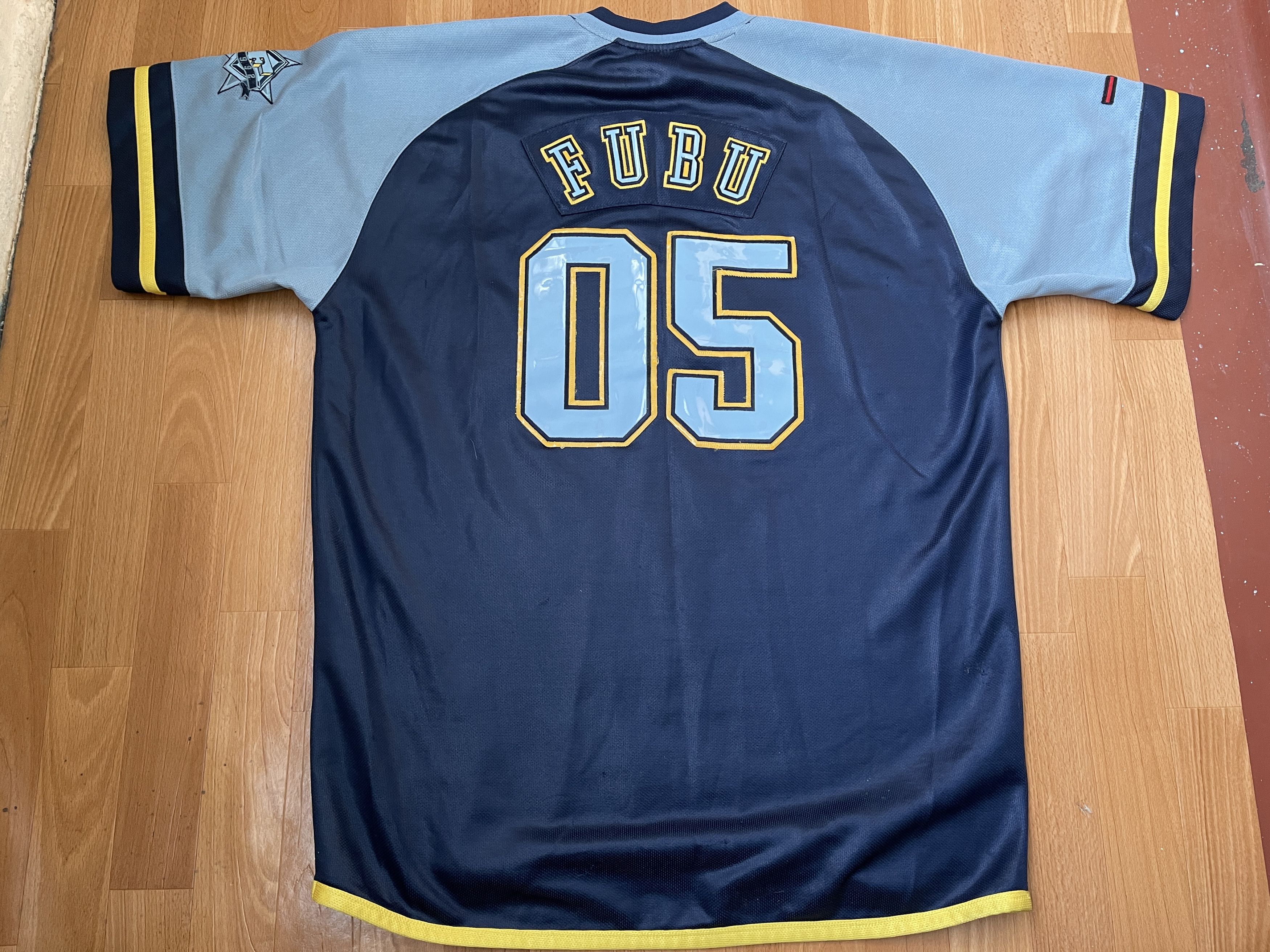 Fubu FUBU jersey, Carolina t-shirt City Series vintage hip hop XL Size US XL / EU 56 / 4 - 2 Thumbnail