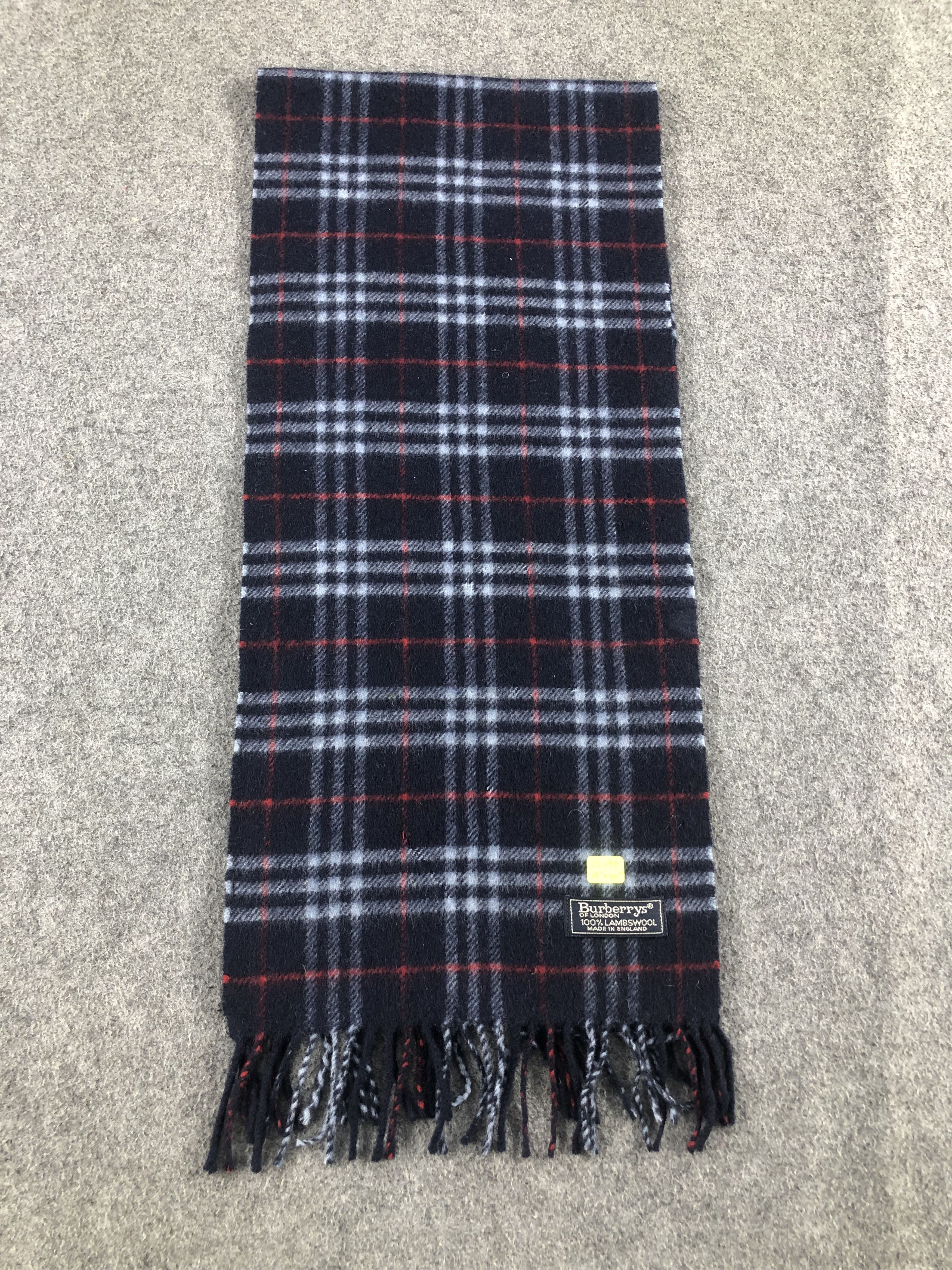 Burberry Burberry Scarf / Muffler / Neckwear Size ONE SIZE - 2 Thumbnail