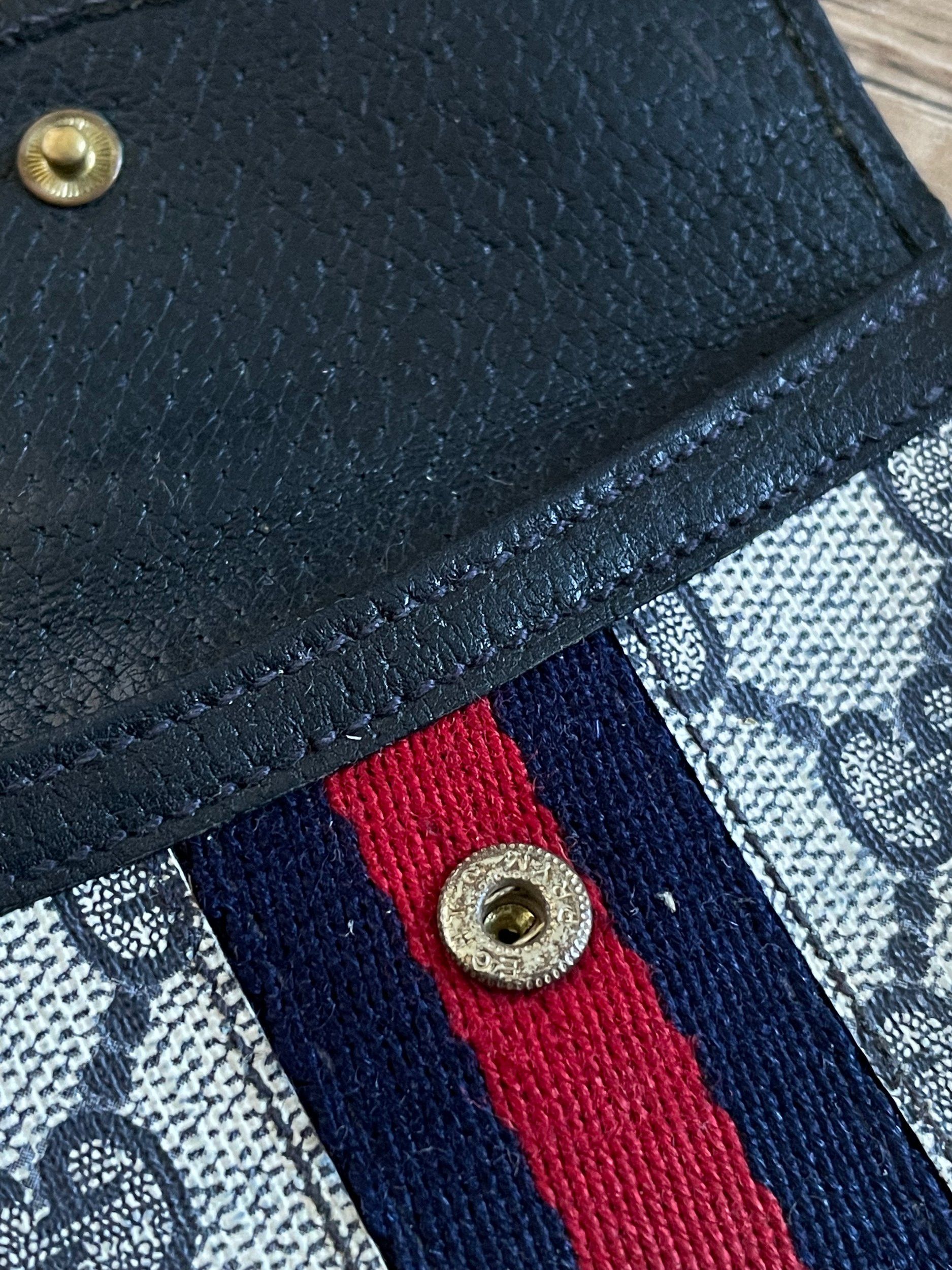 Gucci Gucci Vintage Accessory Collection Web Stripe Wallet Size ONE SIZE - 7 Thumbnail