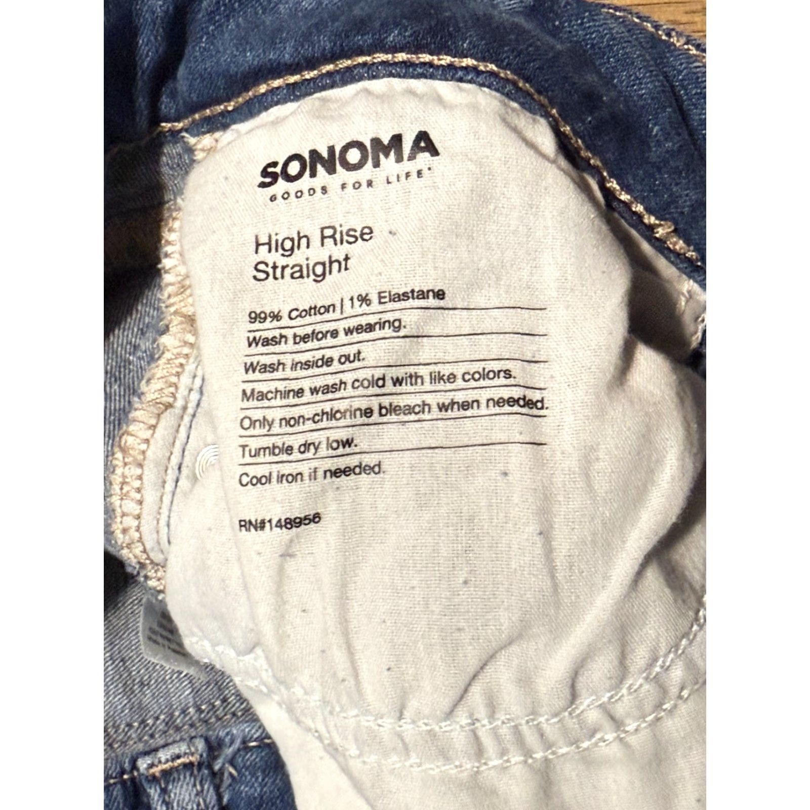 Vintage Sonoma Jeans Women 4P Blue Denim Capri Capri Jeans Pockets 5-Pocket Capris Cuffed Medium Wash 23.5 In Inseam Petites Womens Size 26" / US 2 / IT 38 - 5 Thumbnail