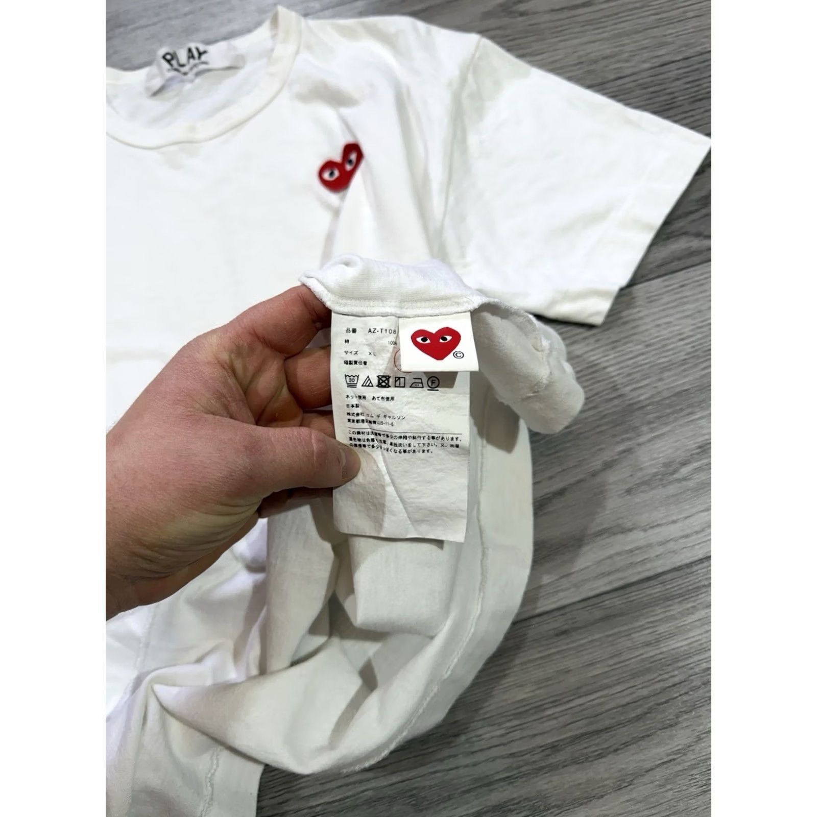 Comme des Garcons Girl VINTAGE? Play Comme des Garçons White T-Shirt Heart Short Sleeve Mens XL AZ-T108 - Mens XL White T-Shirt Heart Short Sleeve Comme des Garçons Size US XL / EU 56 / 4 - 7 Thumbnail