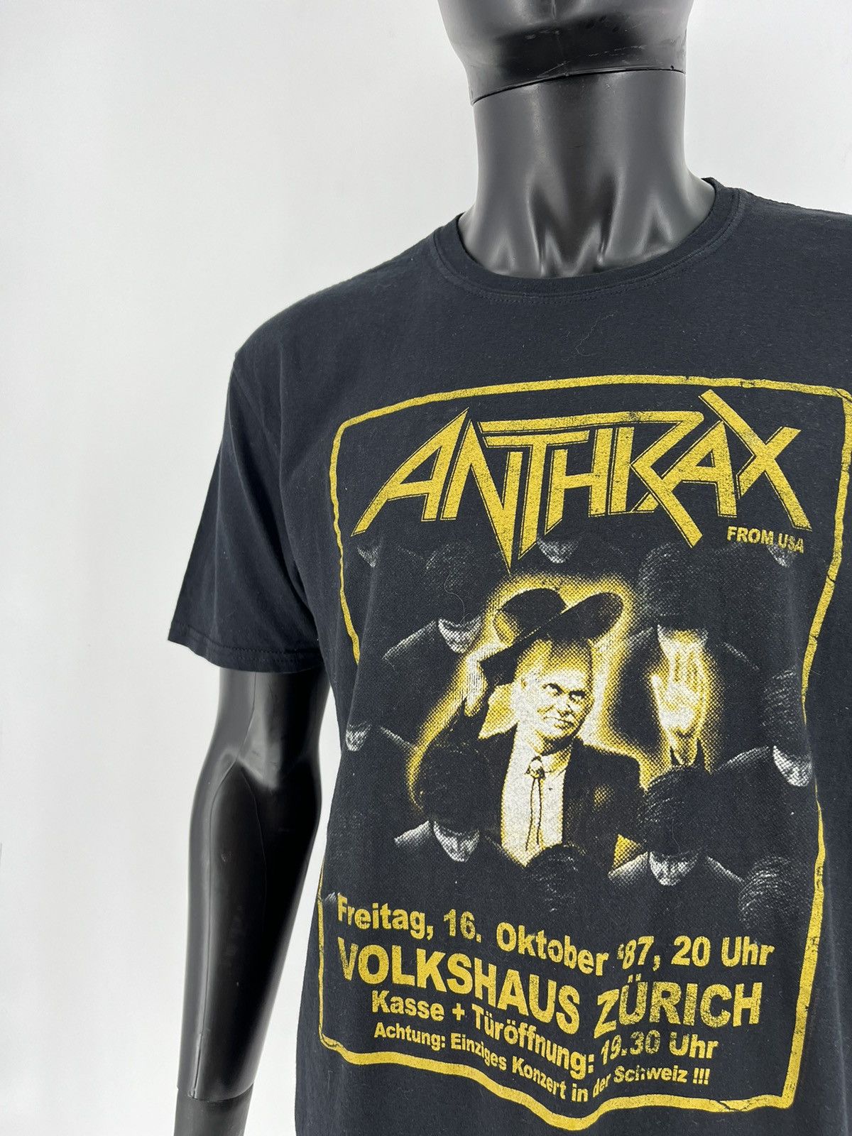 Band Tees Vintage Y2K Anthrax Horror Skulls Band Rock Streetwear Tee Size US XL / EU 56 / 4 - 6 Thumbnail