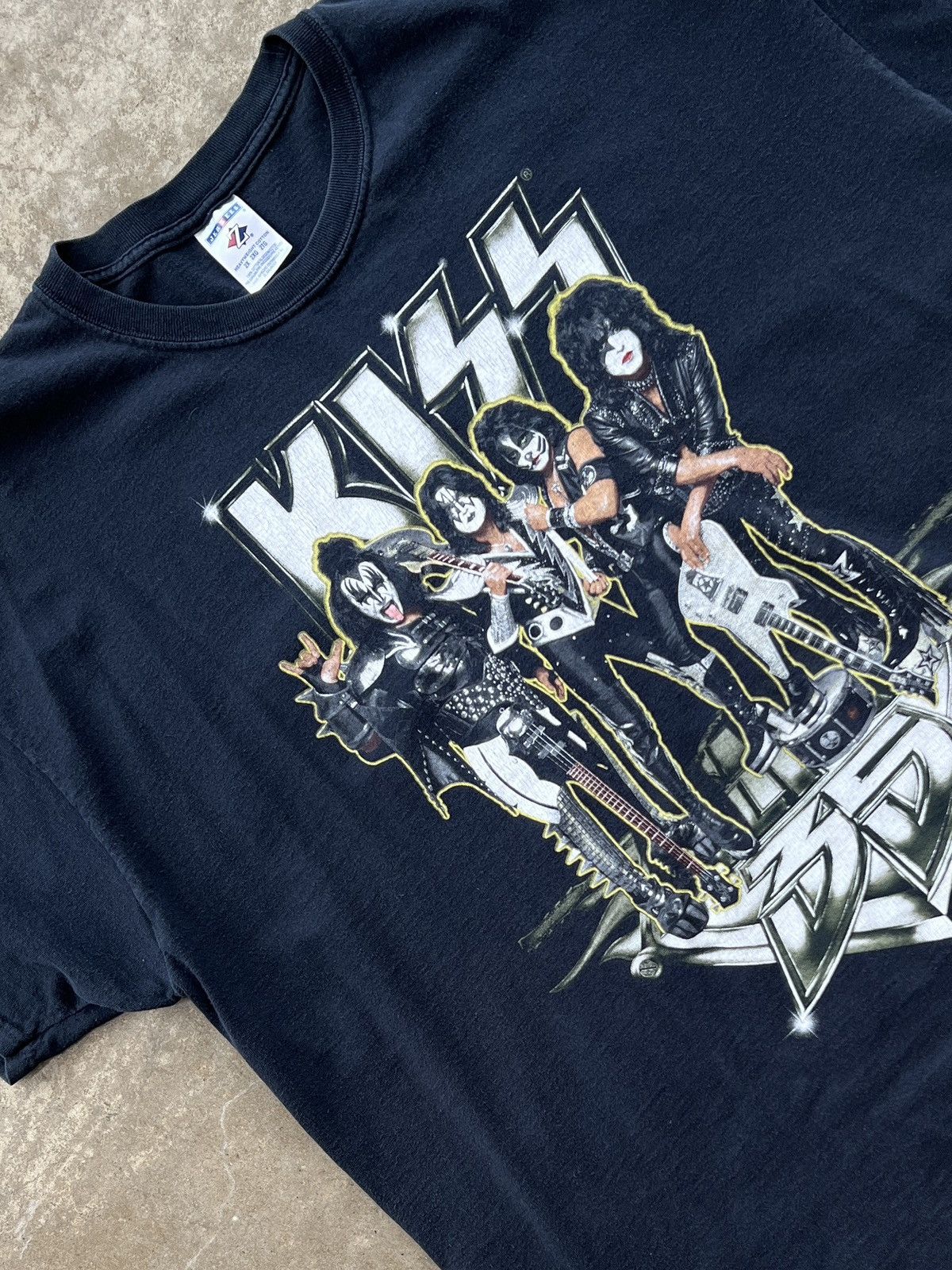 Band Tees Vintage Y2K 2005 Kiss Alive 35 Band Tee XXL Size US XXL / EU 58 / 5 - 1 Thumbnail