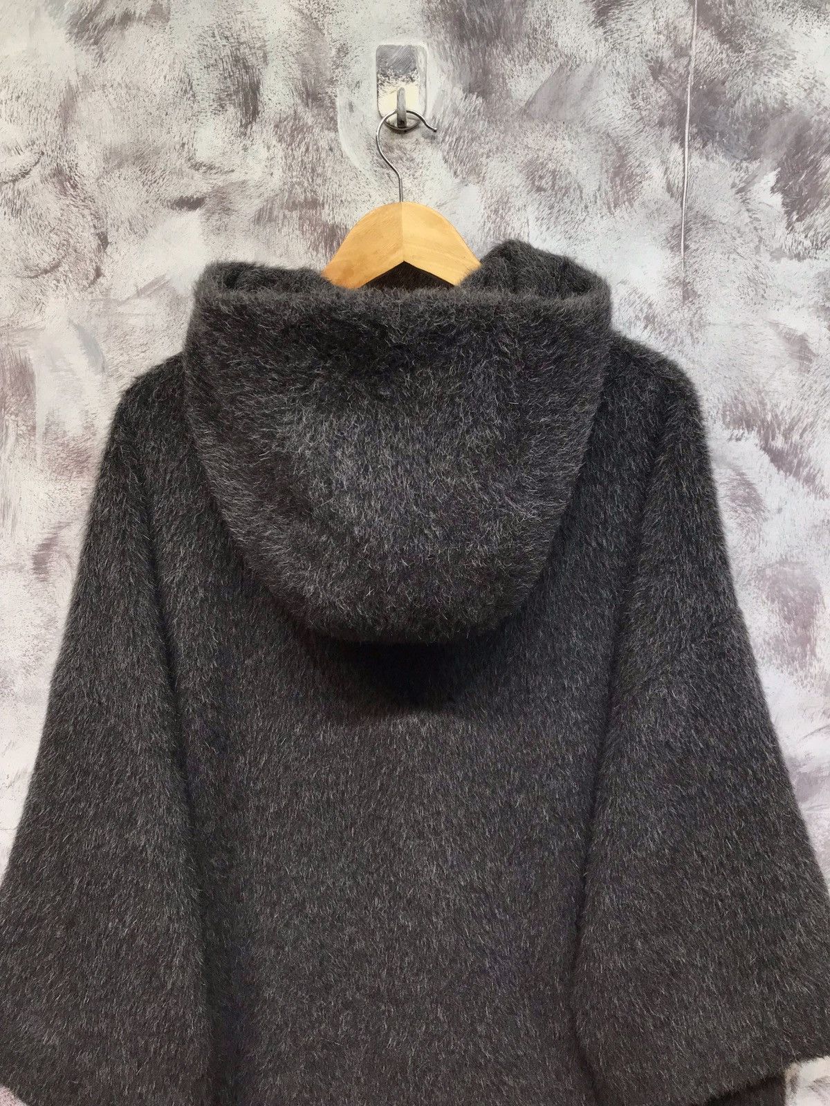 Gucci Vintage 90s gucci bamboo button lining fur jacket Size XL / US 12-14 / IT 48-50 - 5 Thumbnail