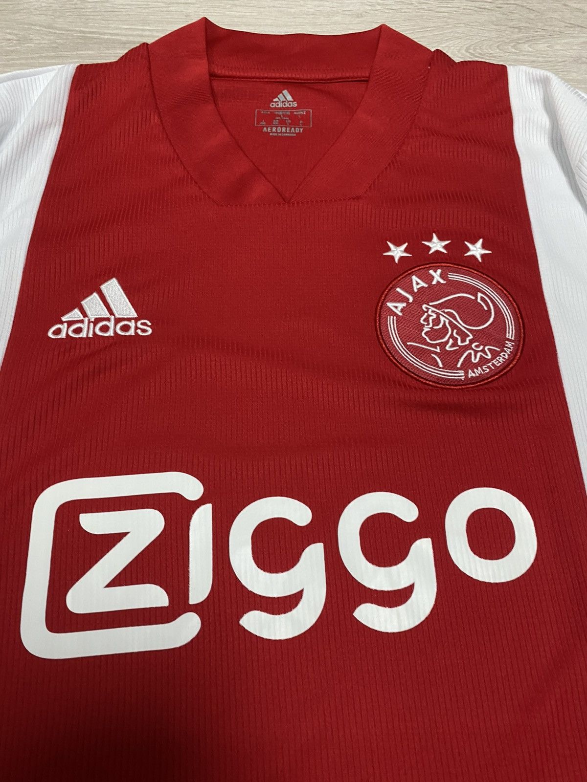Adidas AJAX Amsterdam Adidas Jersey Patch Liga Champion size L Size US L / EU 52-54 / 3 - 8 Thumbnail