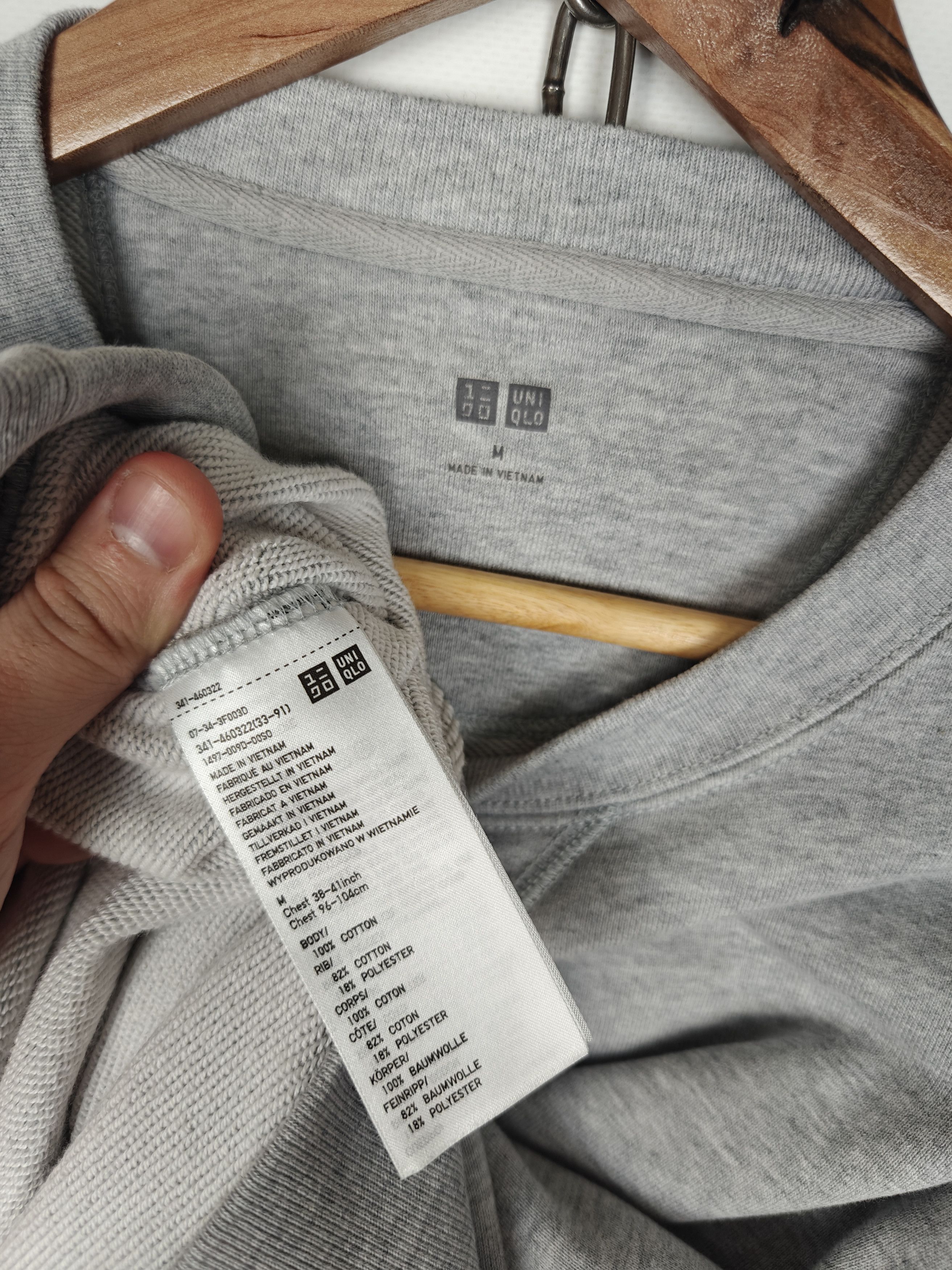 Uniqlo Uniqlo Basic Sweatshirt Crewneck Pullover Gray size M Size US M / EU 48-50 / 2 - 7 Thumbnail