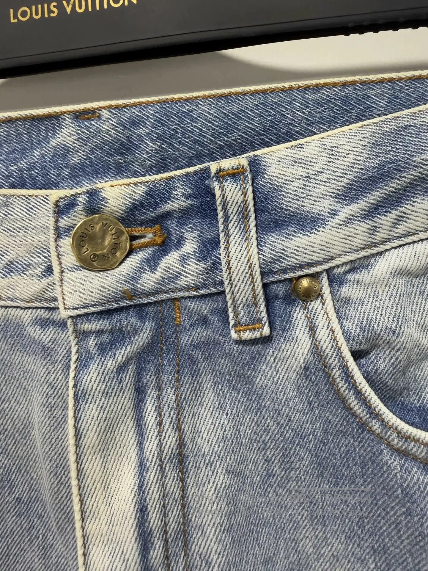 Louis Vuitton Louis Vuitton Washed Distressed Jeans 30. Size US 30 / EU 46 - 3 Thumbnail