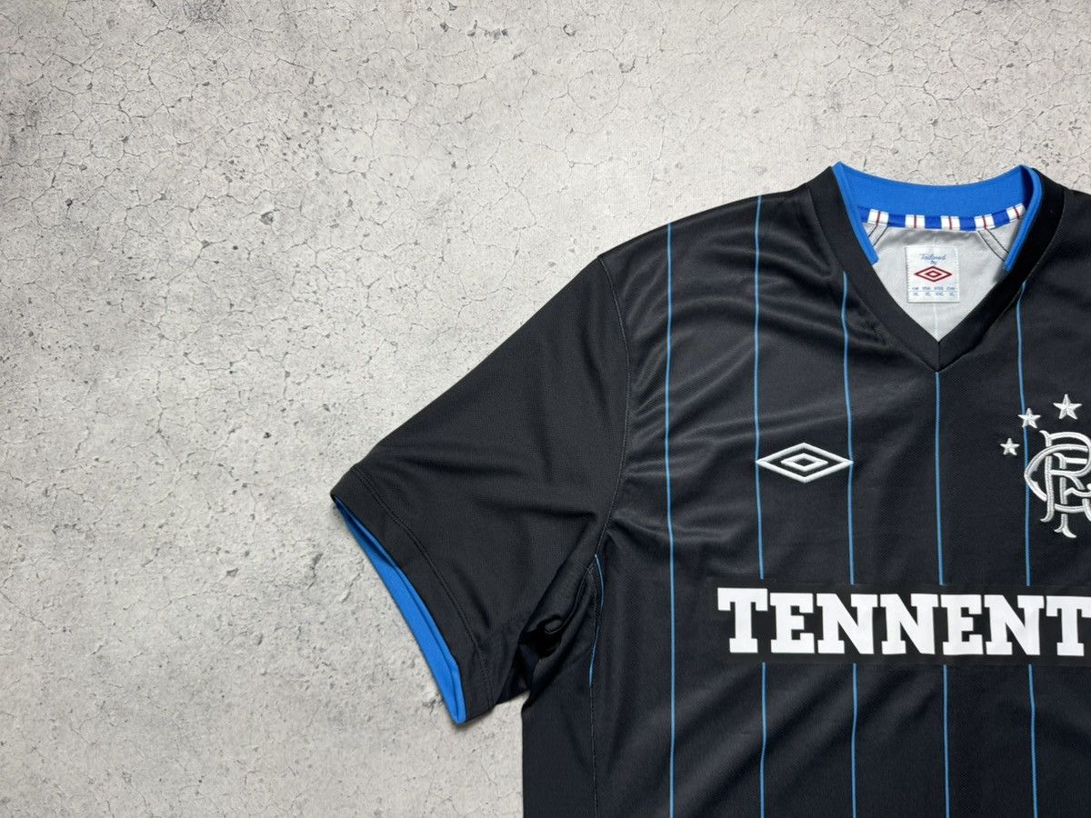 Umbro Umbro FC Glasgow Rangers 2012/2013 Soccer Jersey Size US XL / EU 56 / 4 - 4 Thumbnail