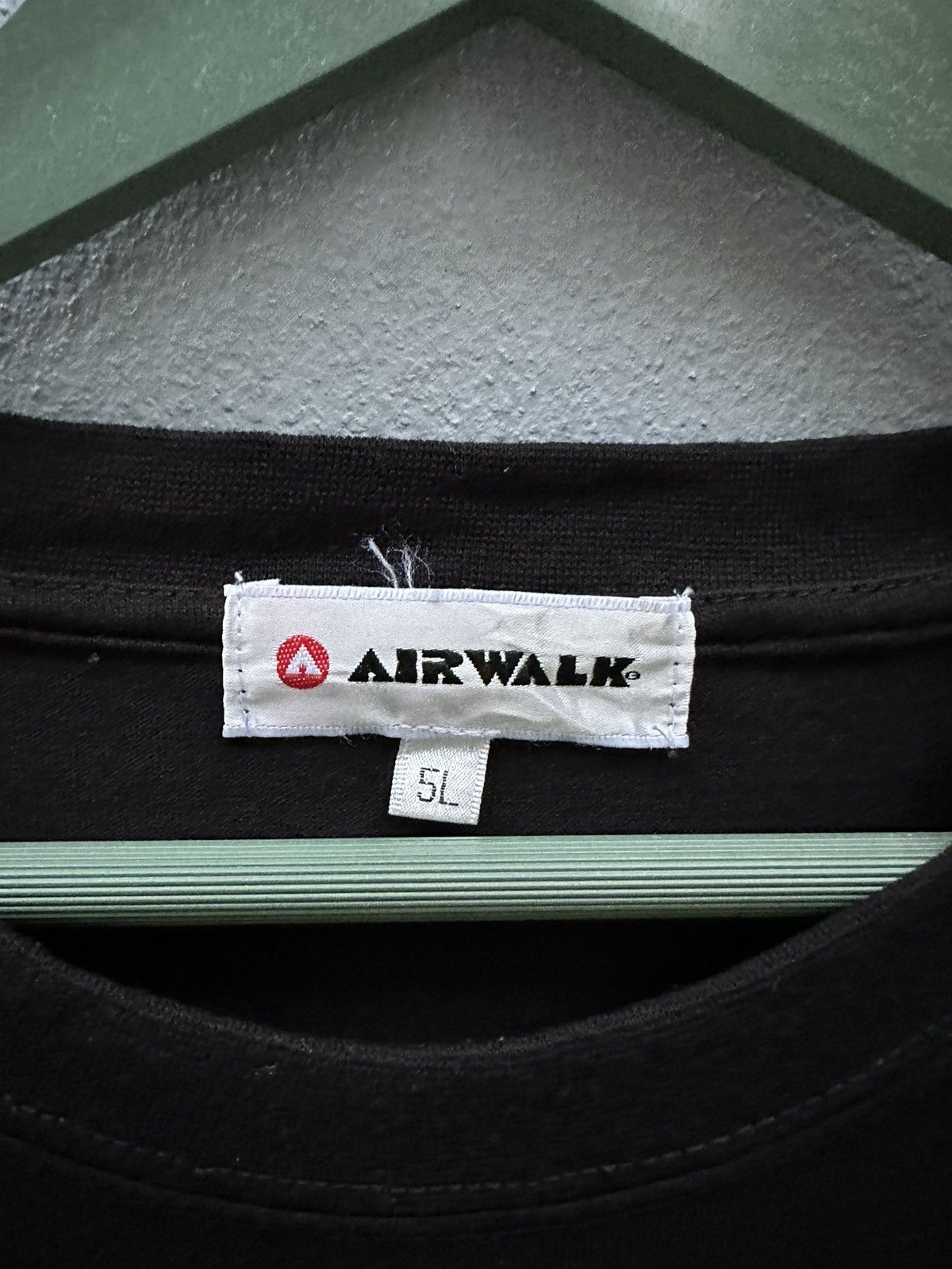 Airwalk Vtg Airwalk Kick Push Breaking The Mold Skate Tshirt A171 Size US XL / EU 56 / 4 - 6 Thumbnail
