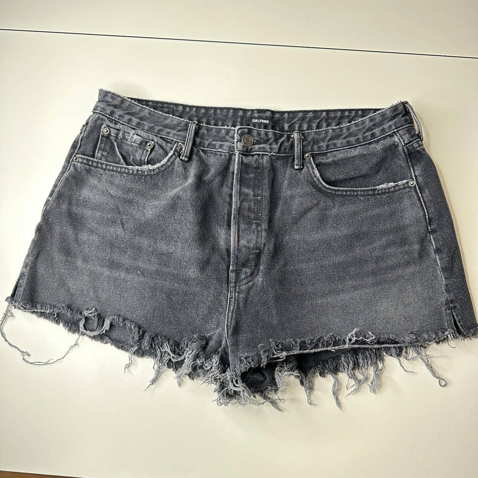 GRLFRND GRLFRND Cindy Button Fly High Rise Gray CutOff Jean Short 32 Size 32" / US 10 / IT 46 - 1 Thumbnail