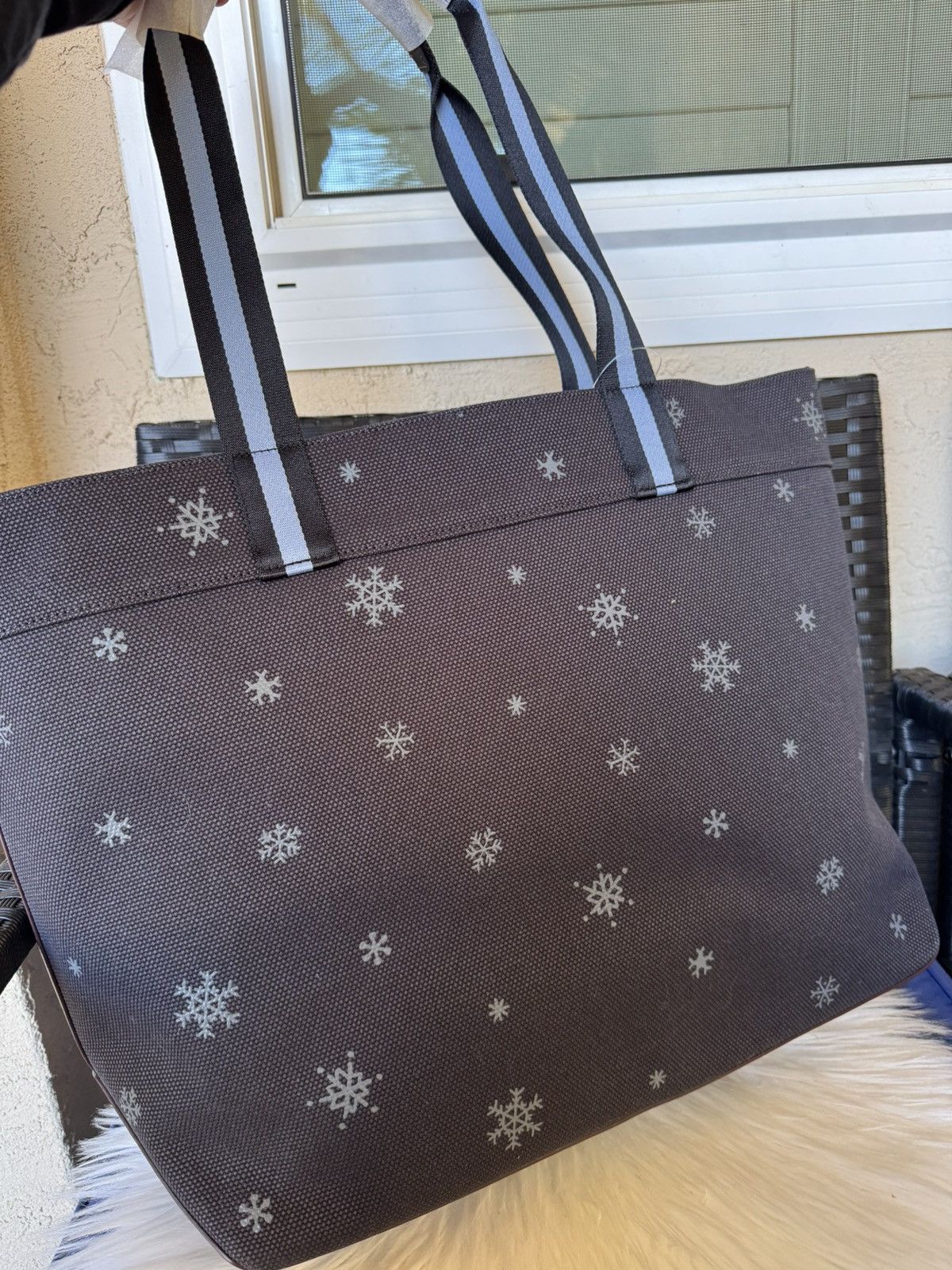 Coach NWT Coach CE632 X Peanuts Large Tote 38 With Snoopy Ski Size ONE SIZE - 7 Thumbnail