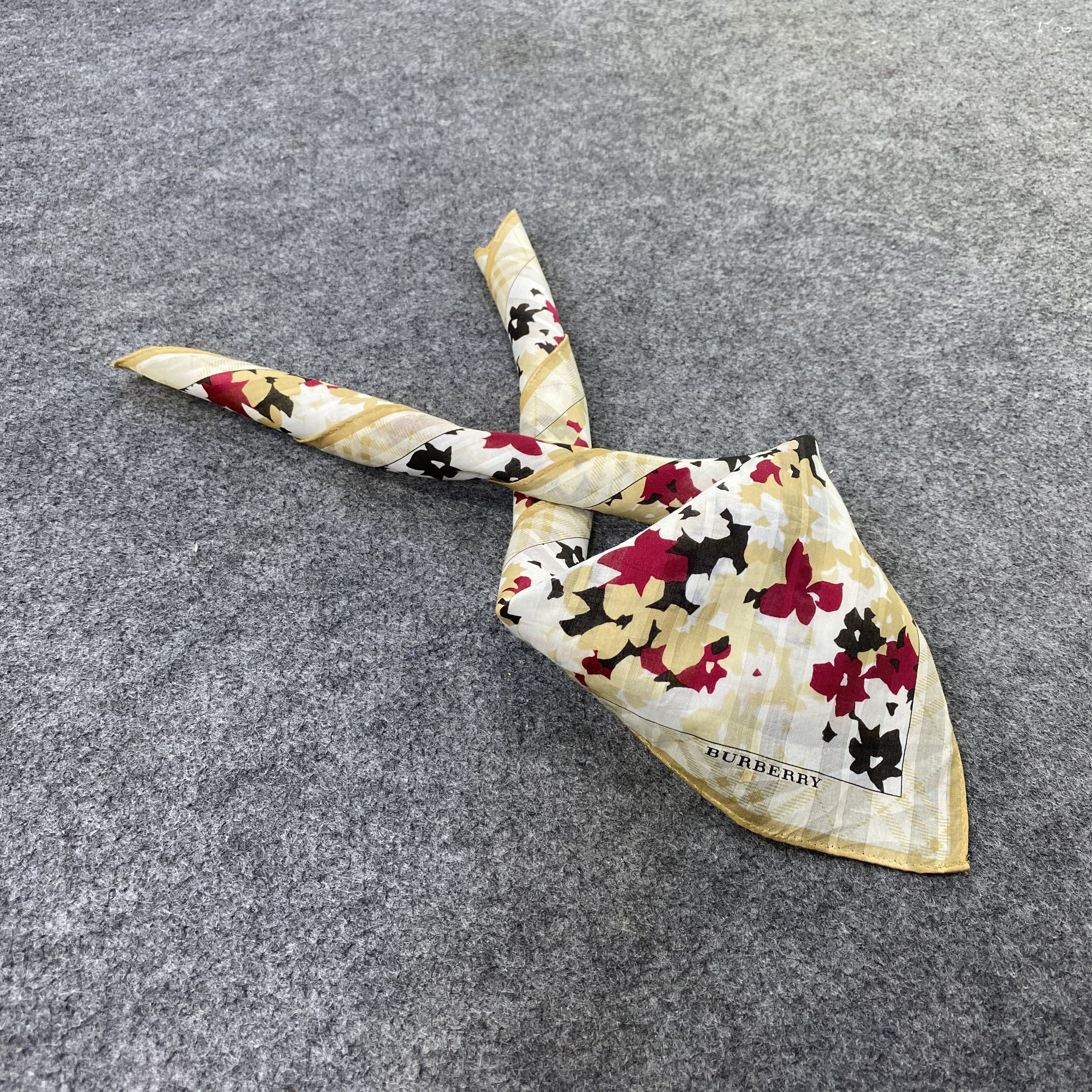 Burberry Burberry Handkerchief / Bandana / Neckerchief-B2277 Size ONE SIZE - 1 Thumbnail