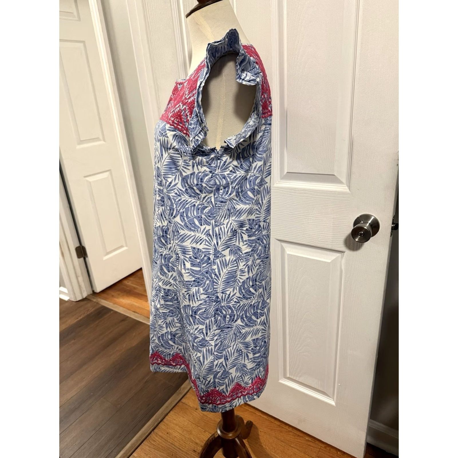 Vintage THML Dress XS blue floral embroidered Flutter Sleeve beach travel casual short sleeve shift dress Womens JS Size XS / US 0-2 / IT 36-38 - 4 Thumbnail