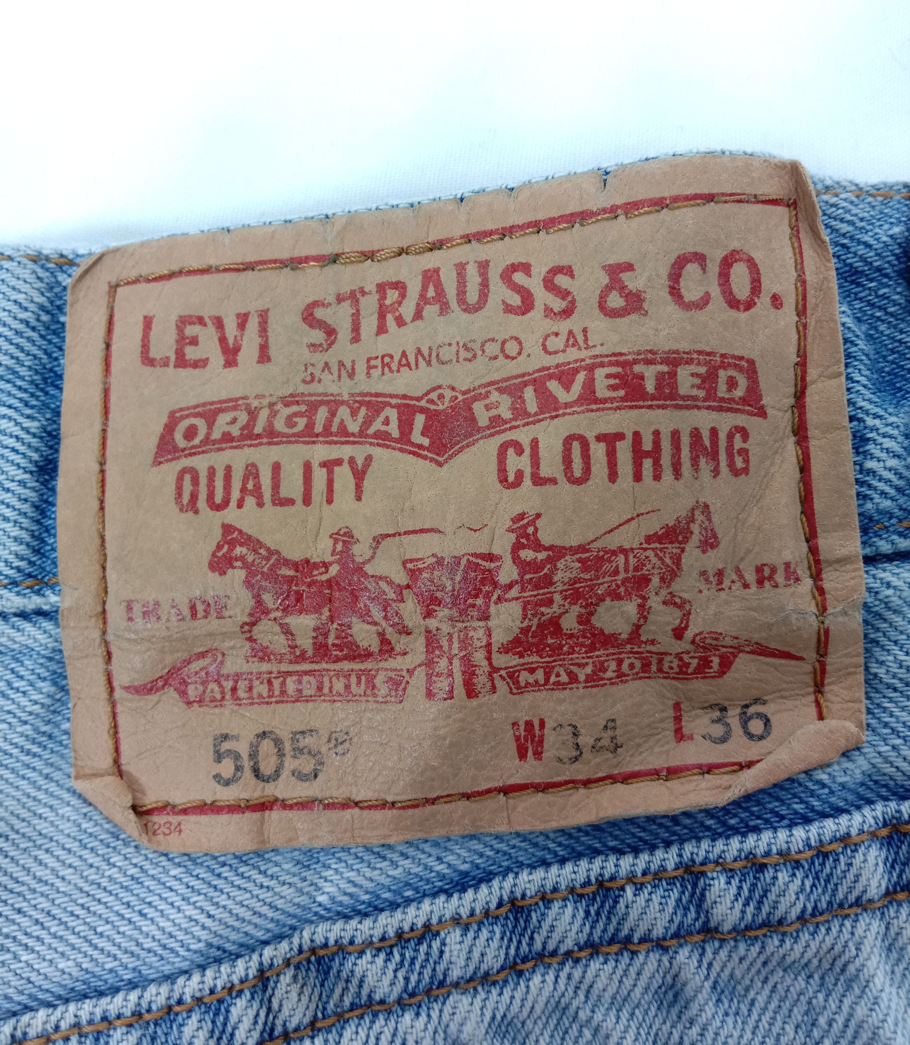 Levi's Vintage Levi's 505 Light Wash Jeans Regular Fit Denim Size US 33 - 14 Thumbnail