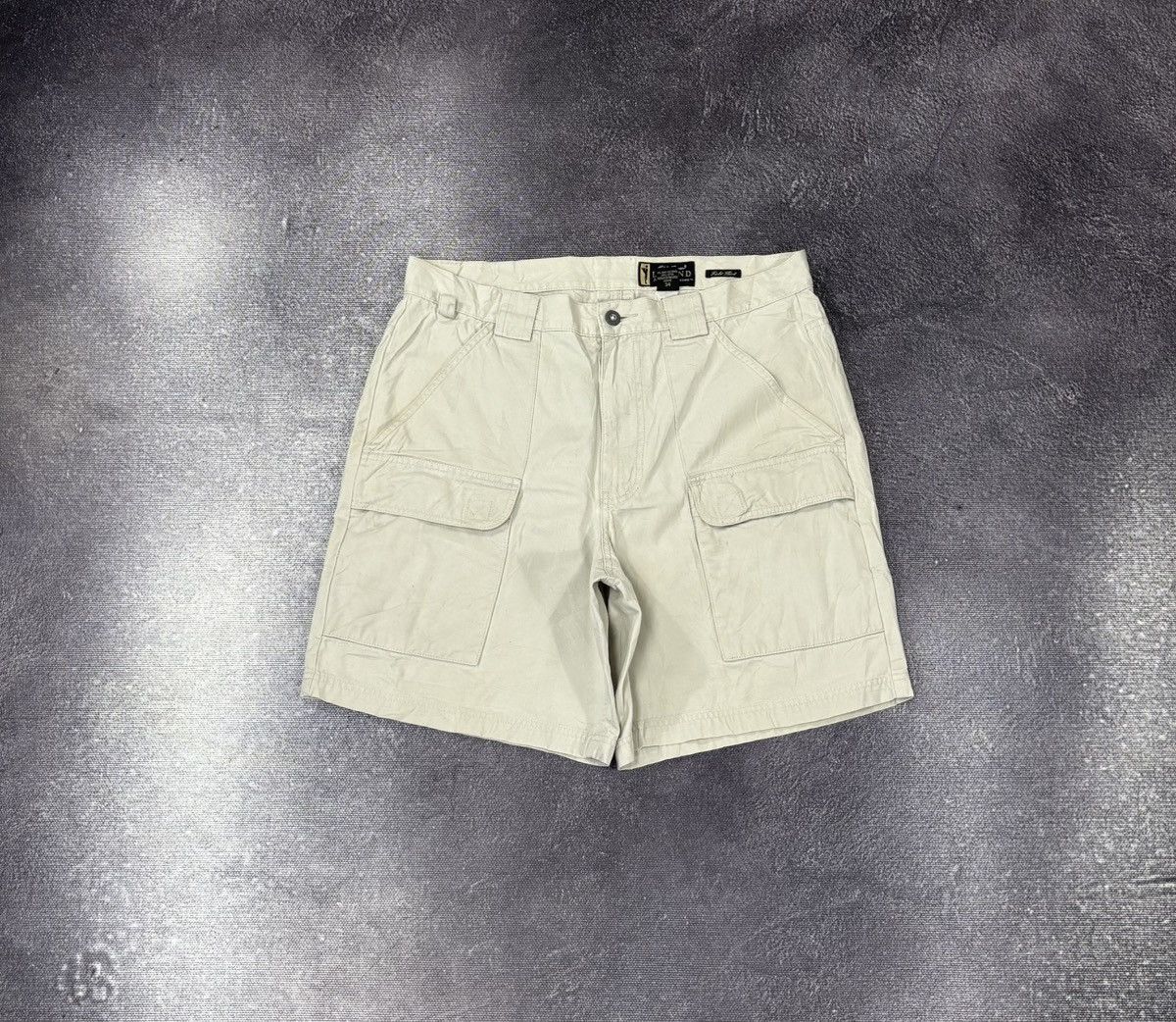 Eddie Bauer Vintage Eddie Bauer Legend Beige Utility Field Cargo Shorts Size US 34 / EU 50 - 1 Thumbnail