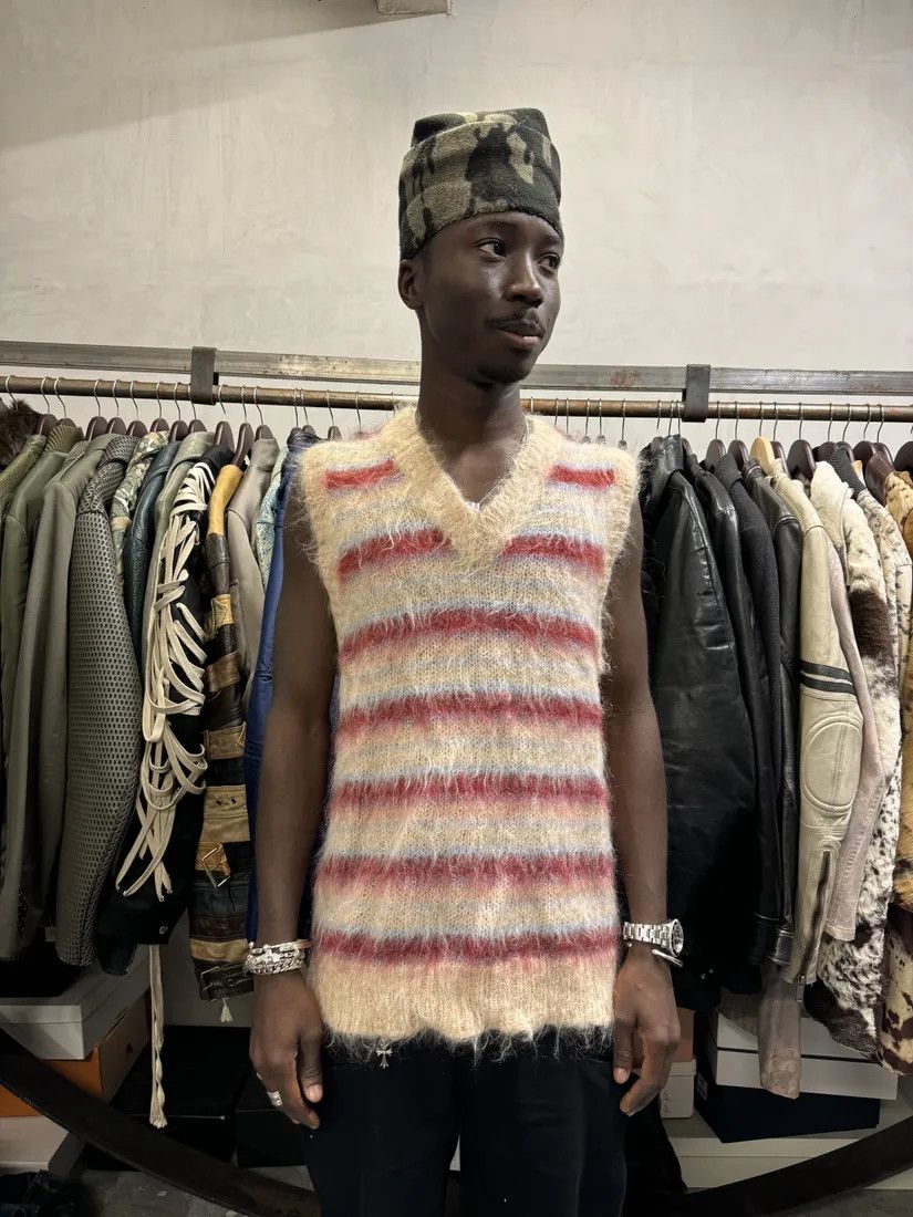 Marni AW2023 Marni Mohair Beige & Burgundy Sleeveless Sweater Size US S / EU 44-46 / 1 - 3 Thumbnail