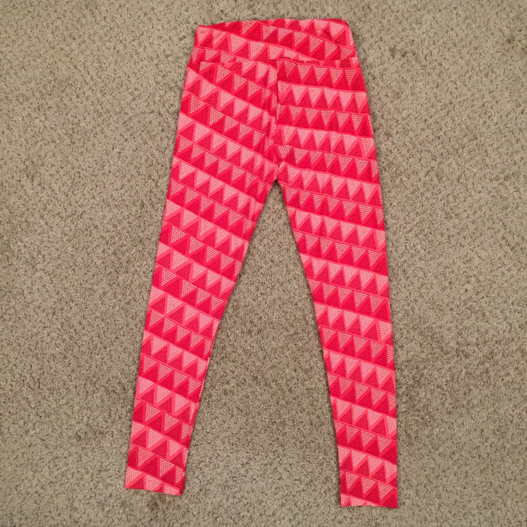 Vintage VINTAGE LuLaRoe Leggings One Size Pink Geometric NWOT Size 42" / US 20 - 6 Thumbnail