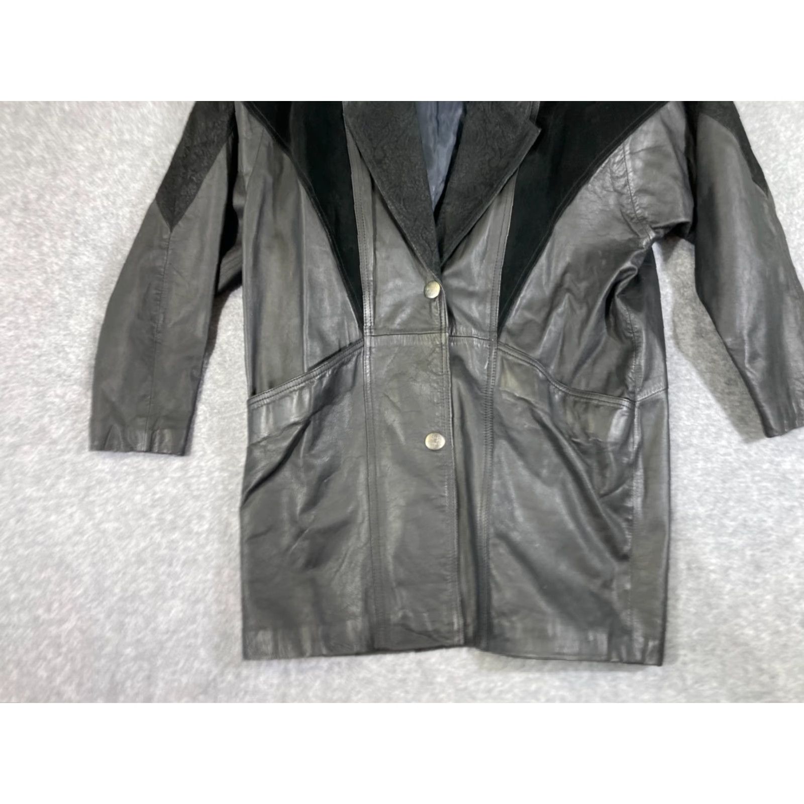 Vintage Winlit Genuine Leather Coat Womens M Black Paisley Snap Front Lined Notch Lapel Long Sleeve Coat Mens Womens Size M / US 6-8 / IT 42-44 - 4 Thumbnail