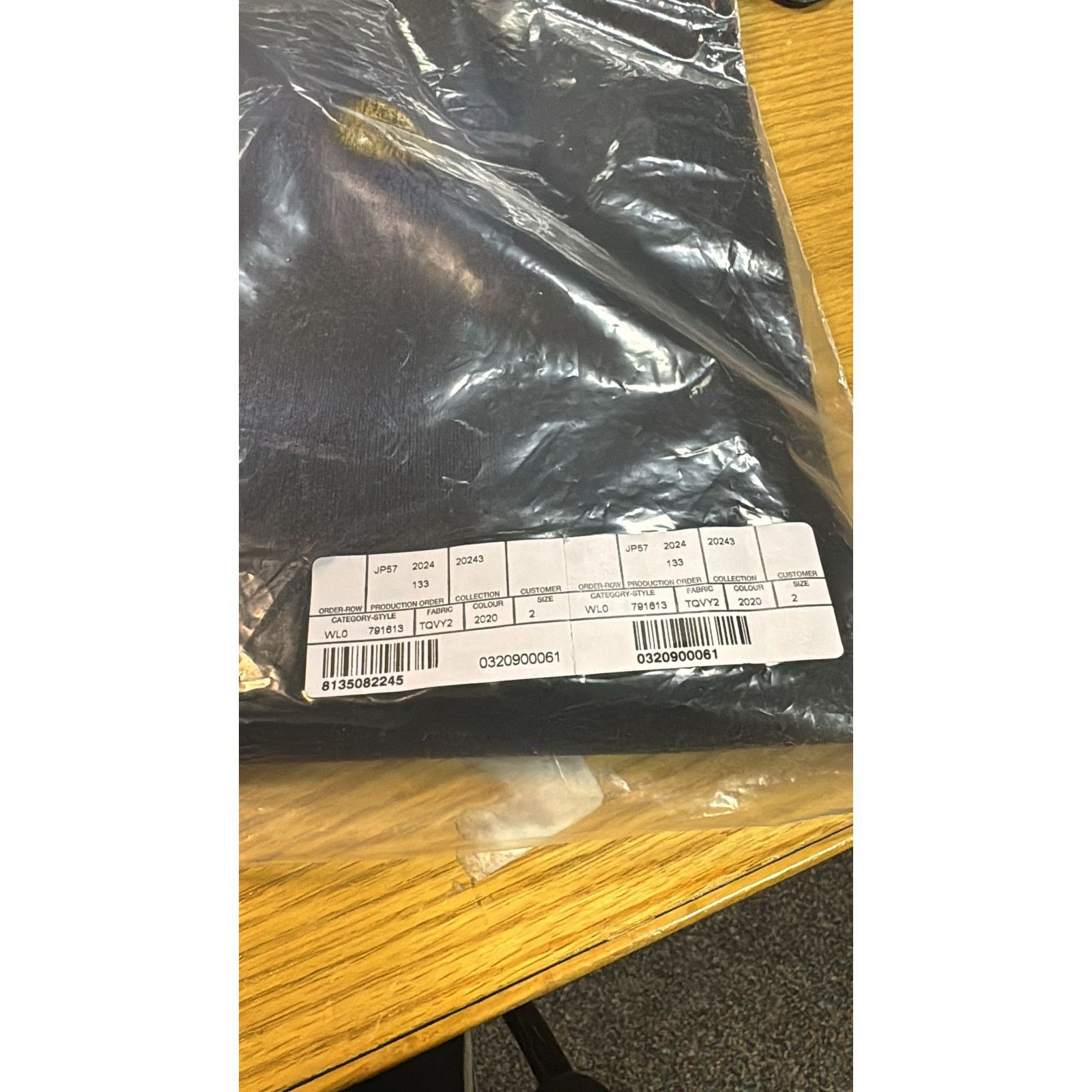Balenciaga o1rshd1 L/S Double Front T-Shirt in Black Size US M / EU 48-50 / 2 - 14 Thumbnail
