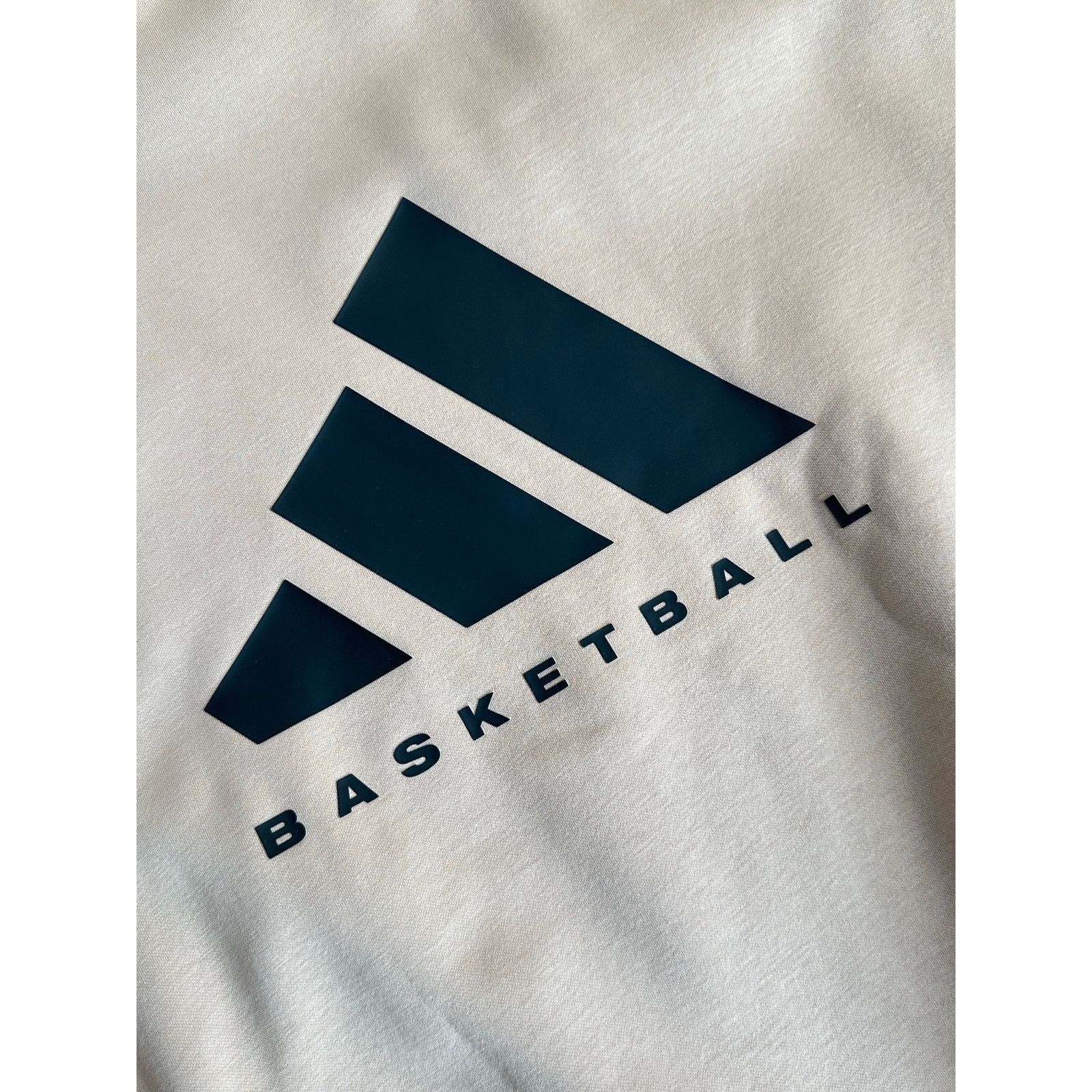 Adidas Adidas Basketball Beige Crewneck - Size M - New IM8422 Size US M / EU 48-50 / 2 - 6 Thumbnail
