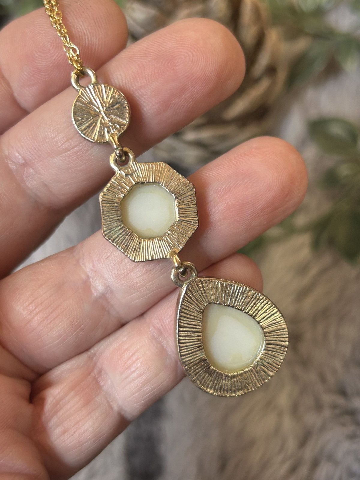 Handmade Handcrafted vintage multi shape resin disc pendant necklace Size ONE SIZE - 6 Thumbnail