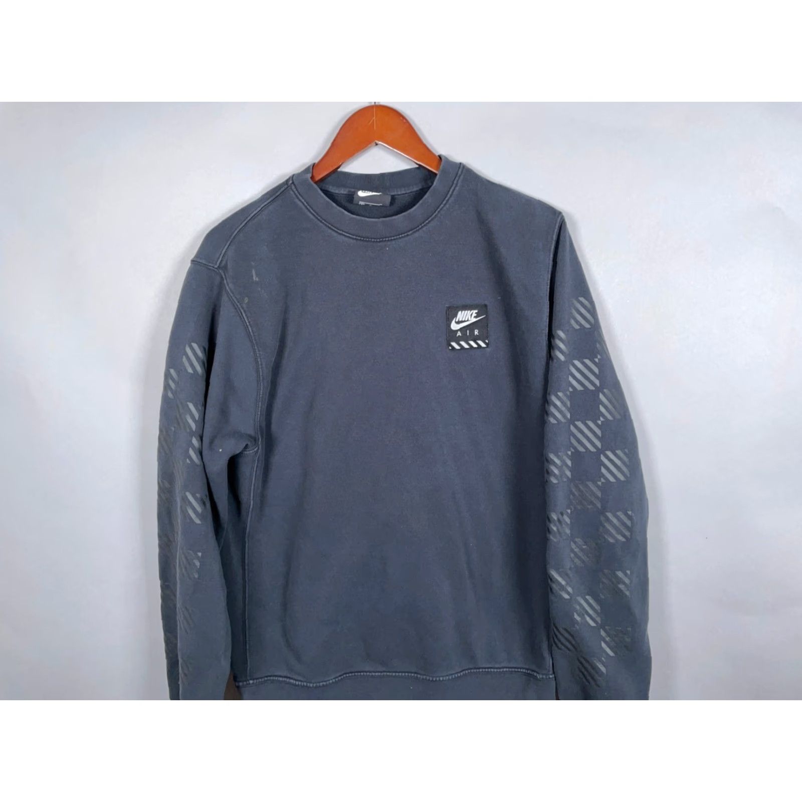Jordan Brand Nike Air Crewneck Sweatshirt Adult Medium Black Check Sleeve Pattern BV7772 Size US M / EU 48-50 / 2 - 4 Thumbnail