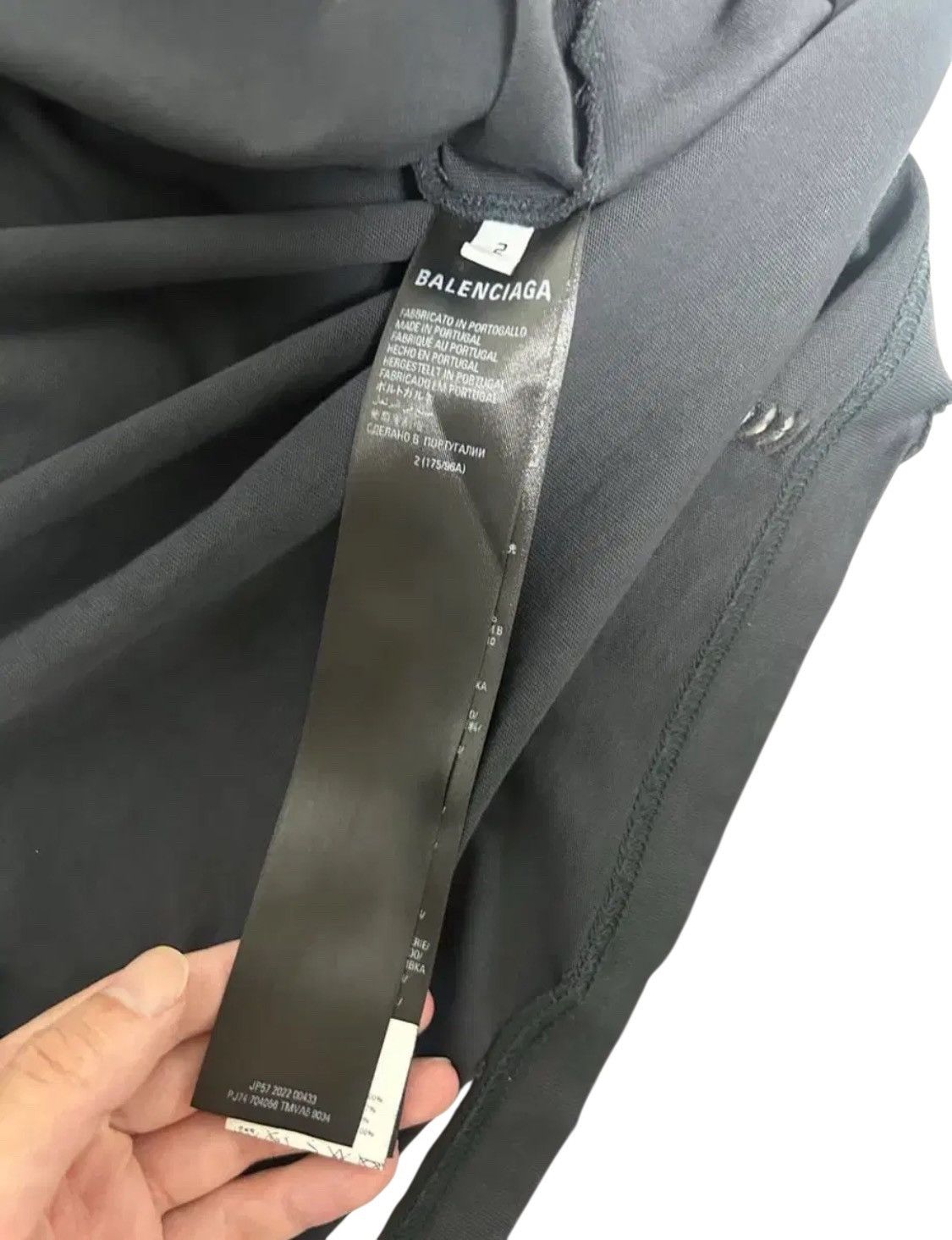 Balenciaga Balenciaga 3B Repair Distressed T-Shirt Size US M / EU 48-50 / 2 - 5 Thumbnail