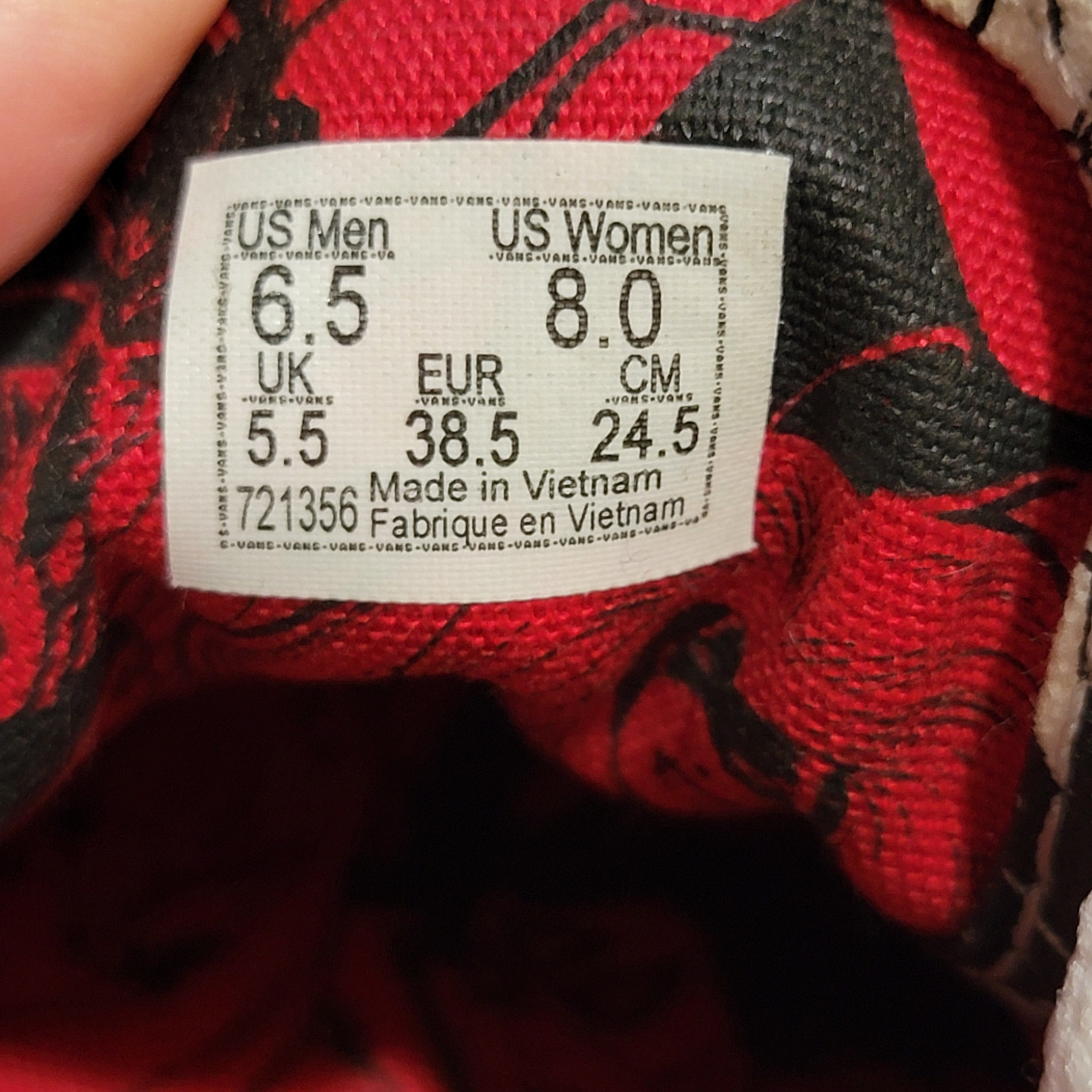 Vans Vans X Marvel Avengers Women Low Top - 6.5 (Men) 8 (Women) Size US 8 / IT 38 - 9 Thumbnail