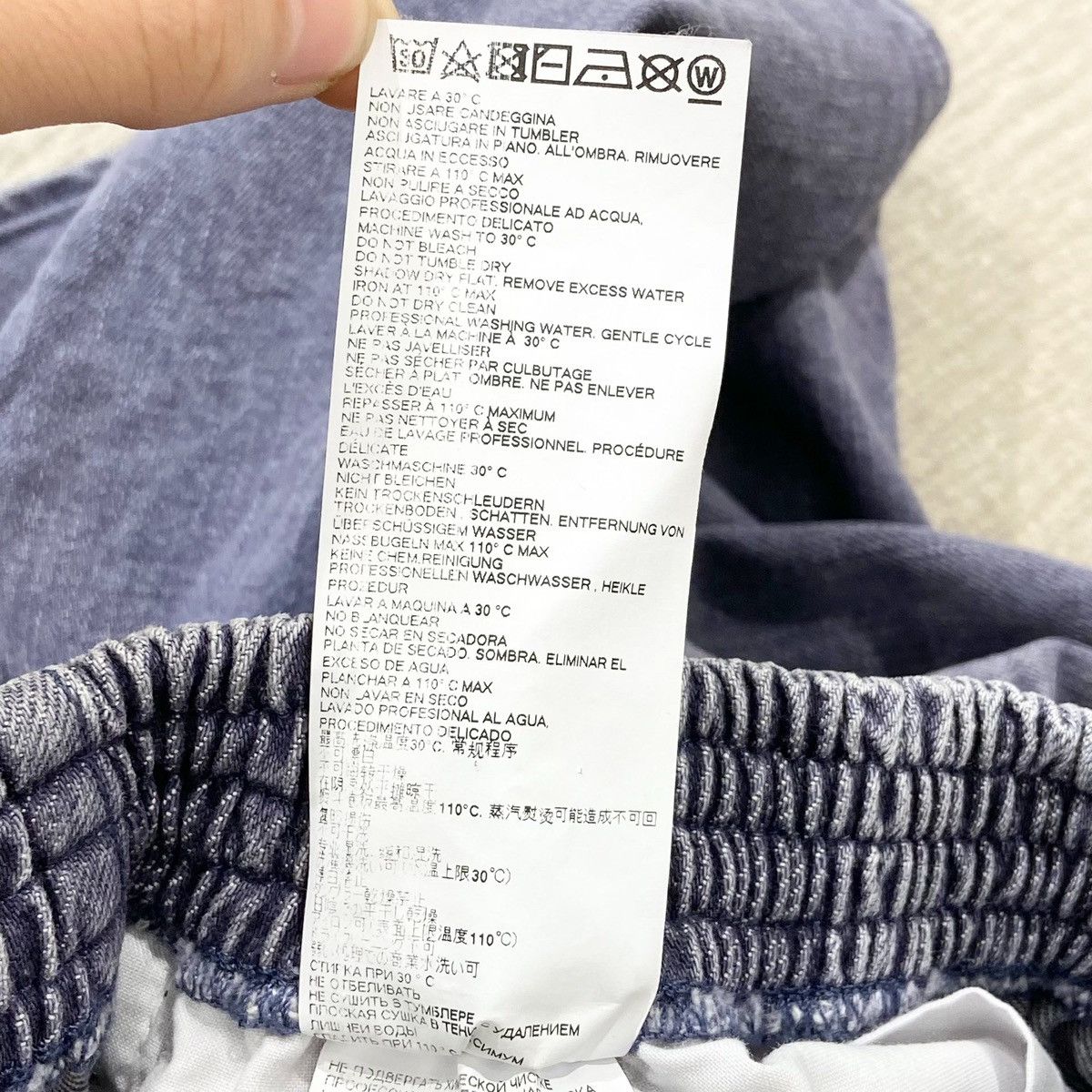 Maison Margiela MM6 Maison Margiela Denim Oversized Athletic Short Size 26" / US 2 / IT 38 - 5 Thumbnail