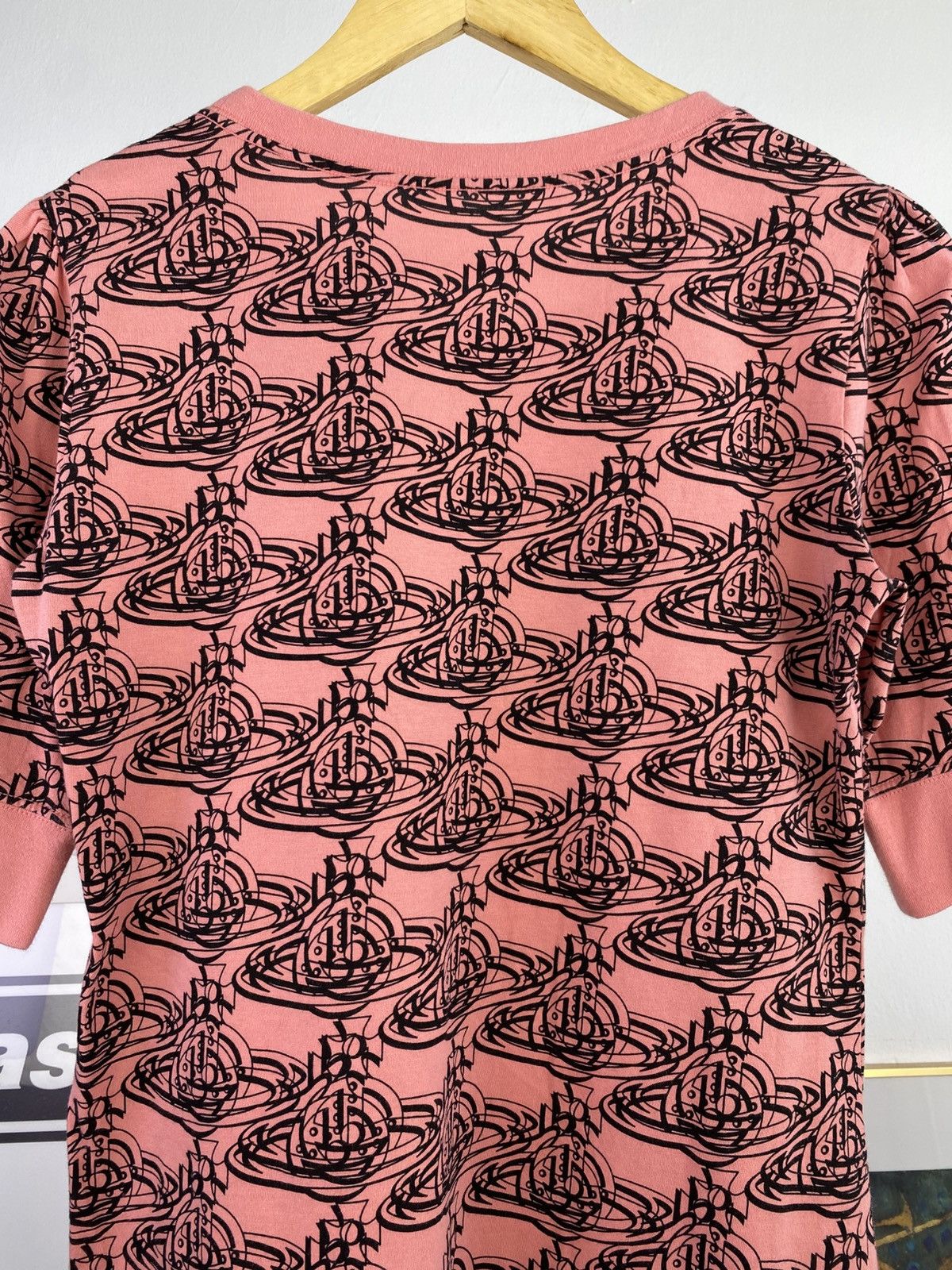 Vivienne Westwood Vivienne Westwood Iconic Orb Monogram Fullprint Tshirt Size XS / US 0-2 / IT 36-38 - 6 Thumbnail