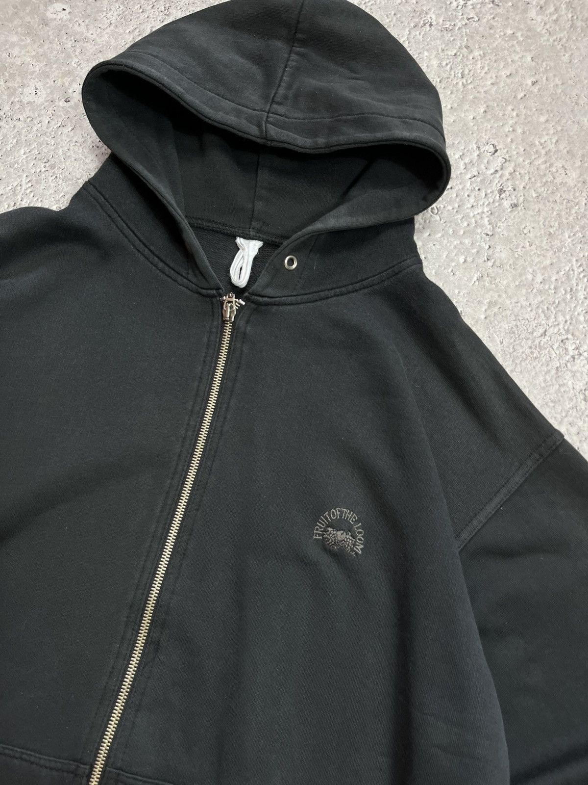 Fruit Of The Loom Vintage Fruit of the Loom Black Zip Hoodie Oversized L Size US L / EU 52-54 / 3 - 4 Thumbnail