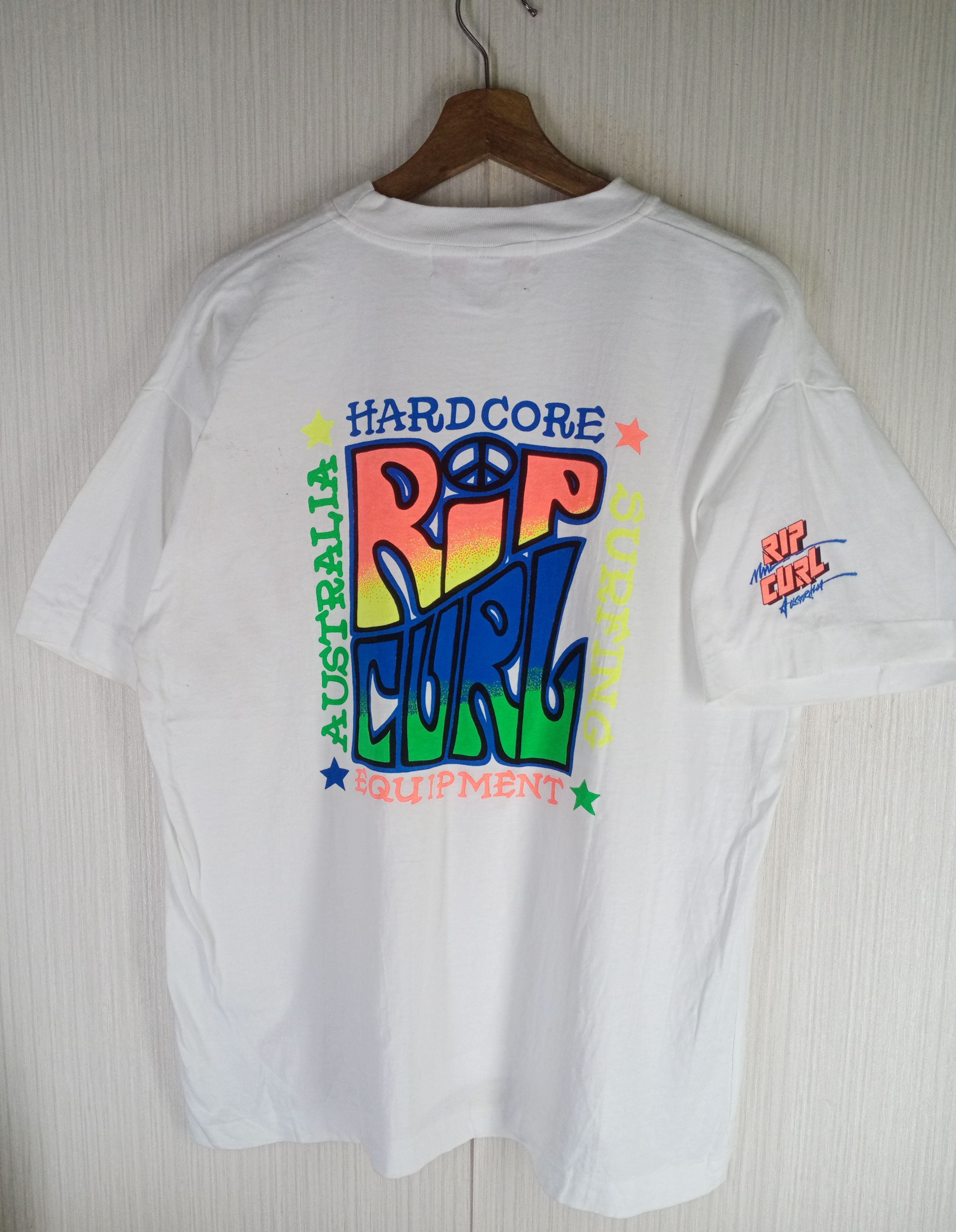 Rip Curl Rare Vintage 90s Rip Curl Equipment For Surfing Tshirt Size US M / EU 48-50 / 2 - 1 Thumbnail