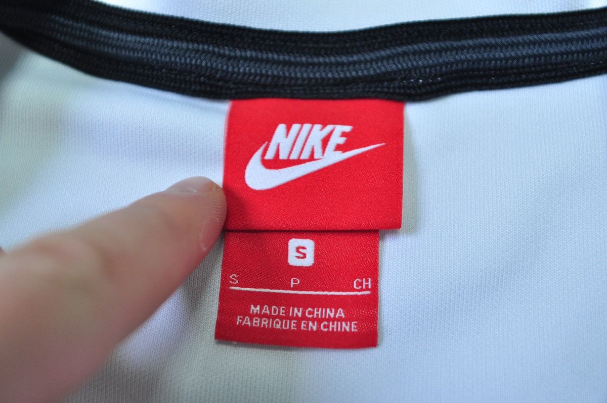 Nike Vintage Nike AS Roma soccer track jacket Size US S / EU 44-46 / 1 - 13 Thumbnail
