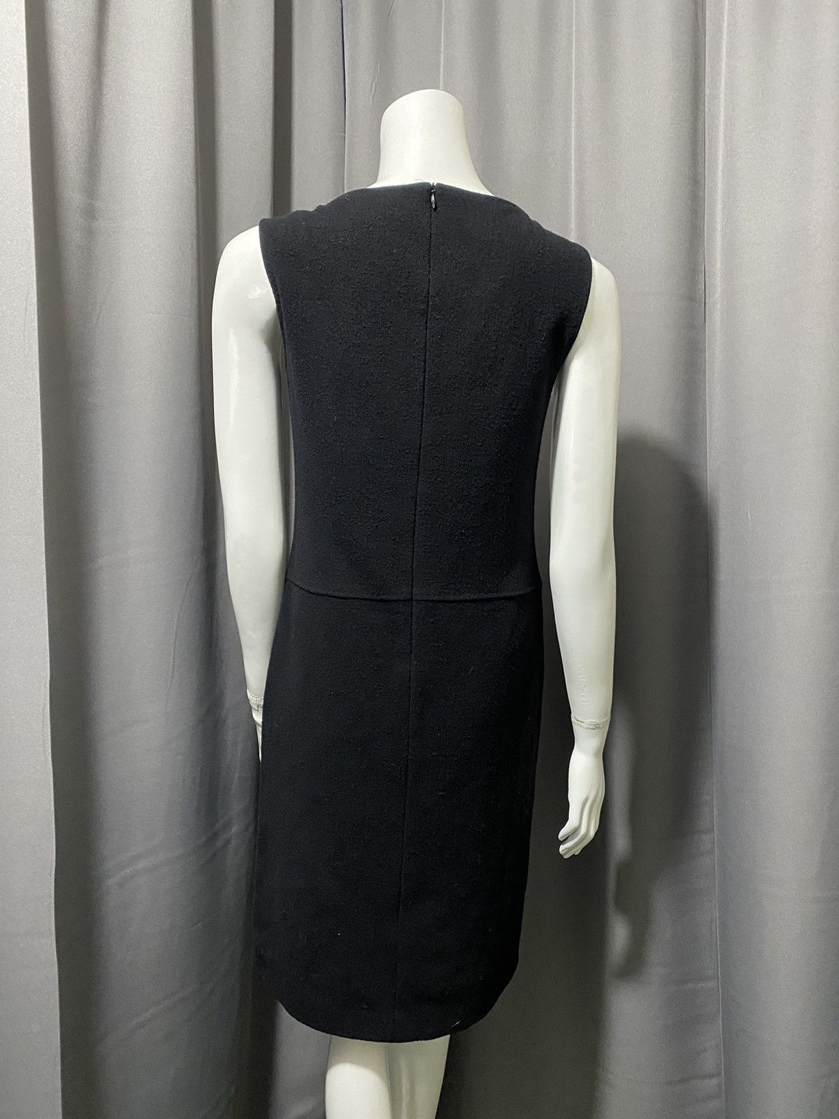 Max Mara Fall 2004 Wool Neckline Knee Length Dress Size XS / US 0-2 / IT 36-38 - 4 Thumbnail