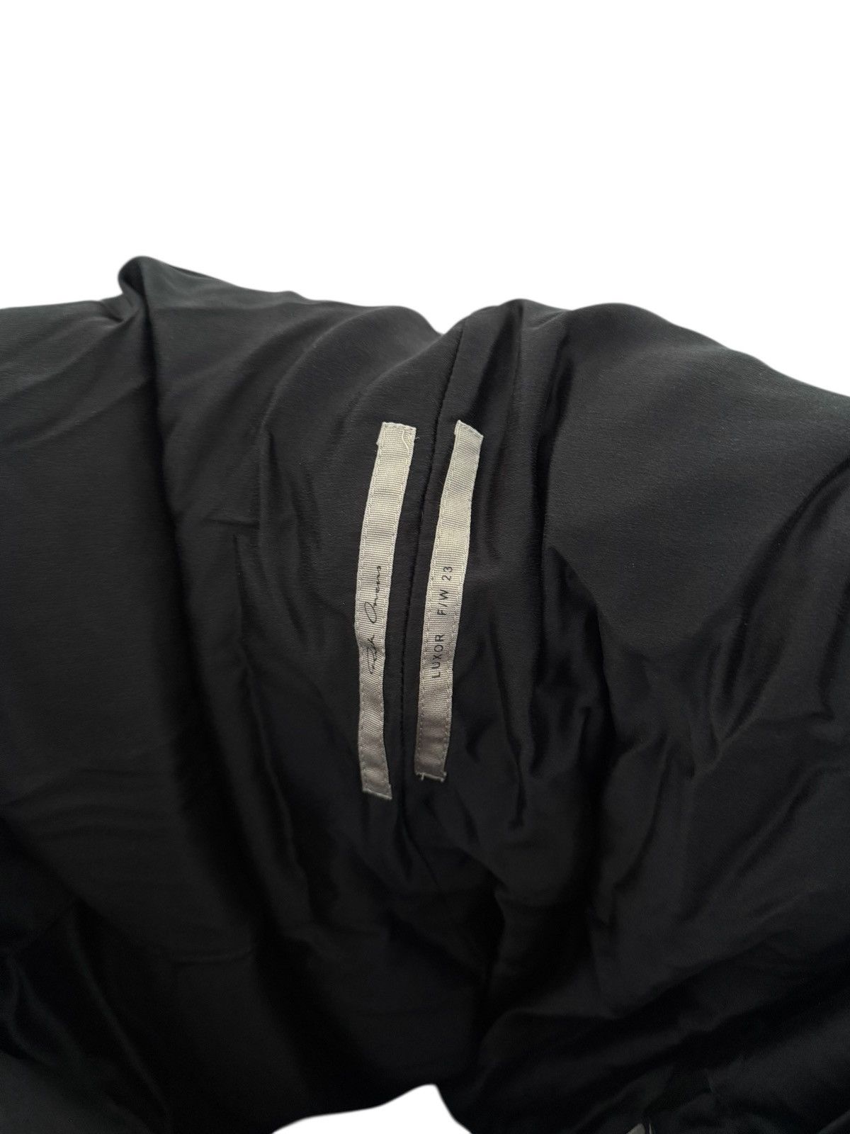 Rick Owens 2023 Luxor Silk Donut Cowl Goose Down Size ONE SIZE - 3 Thumbnail