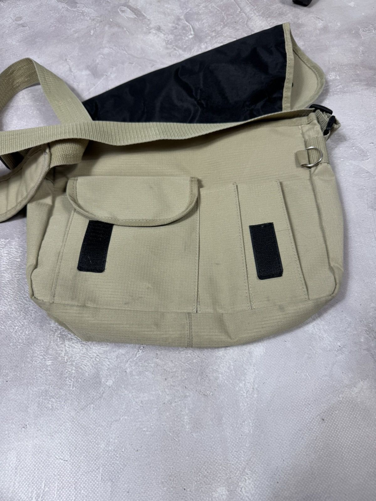 Vintage Vintage Diesel Shoulder Bag Size ONE SIZE - 13 Thumbnail