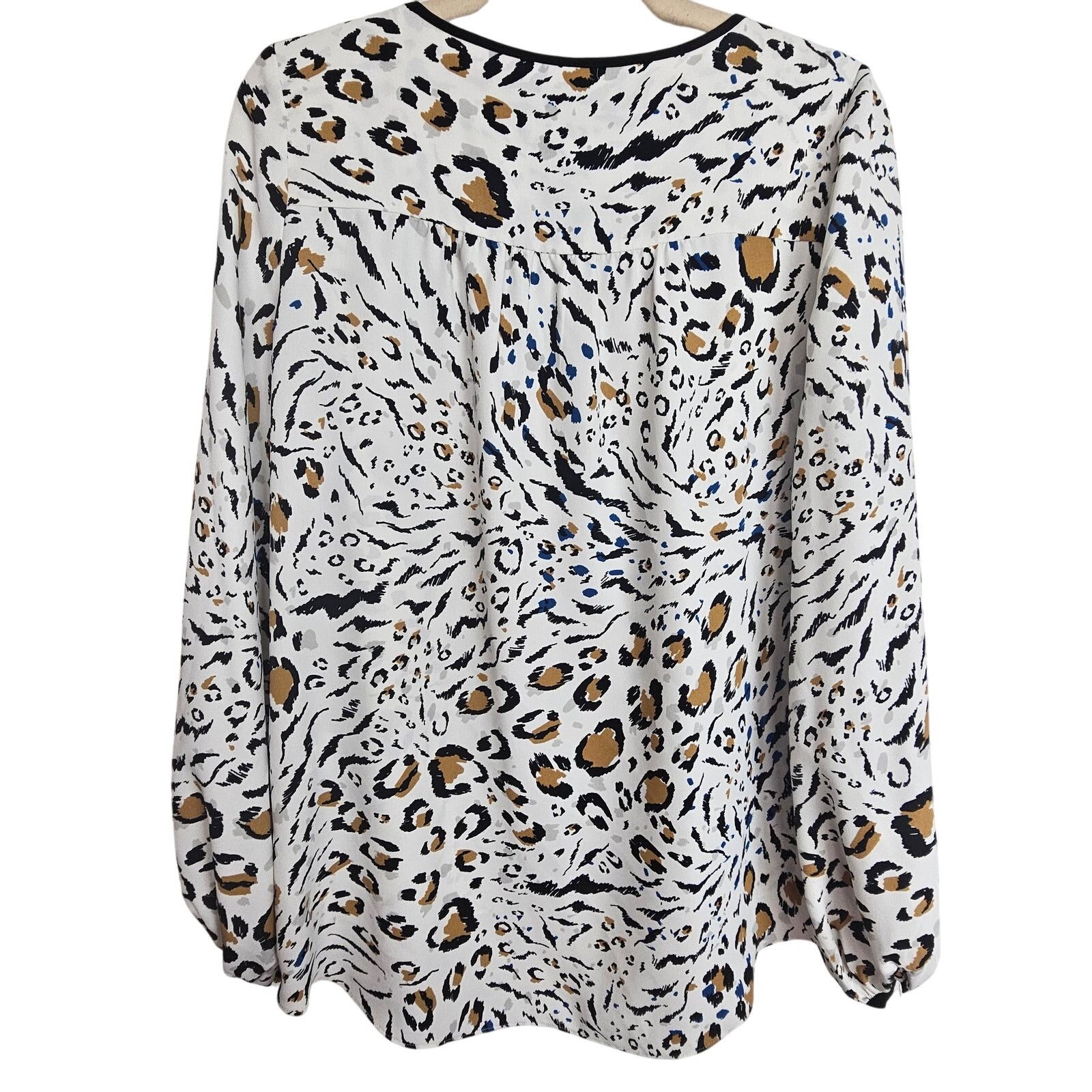 White House Black Market White House Black Market Women Animal Print Top XS Mob Wife Size XS / US 0-2 / IT 36-38 - 8 Thumbnail